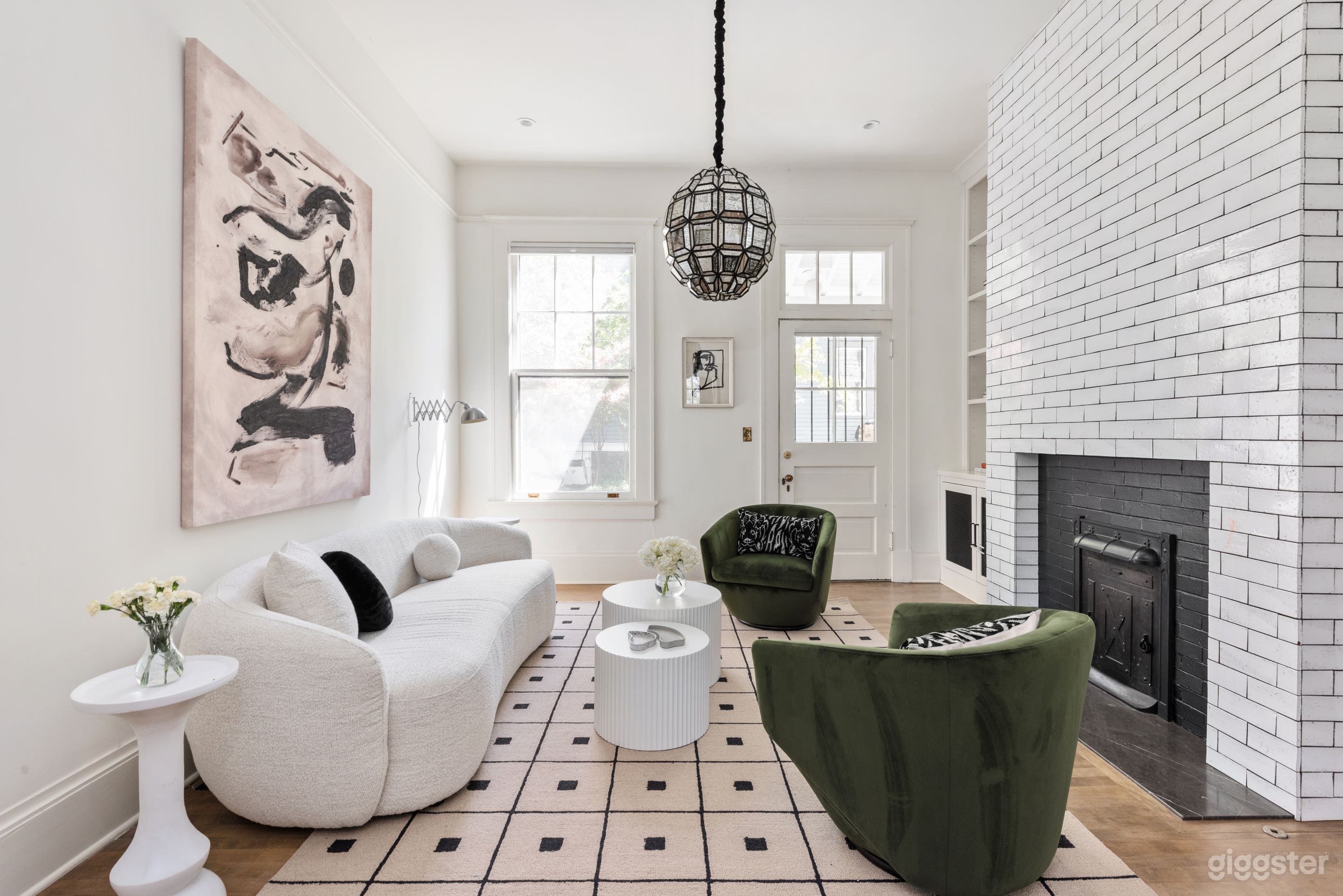 Royally Yours | Historic Designer Mansion Photo 2