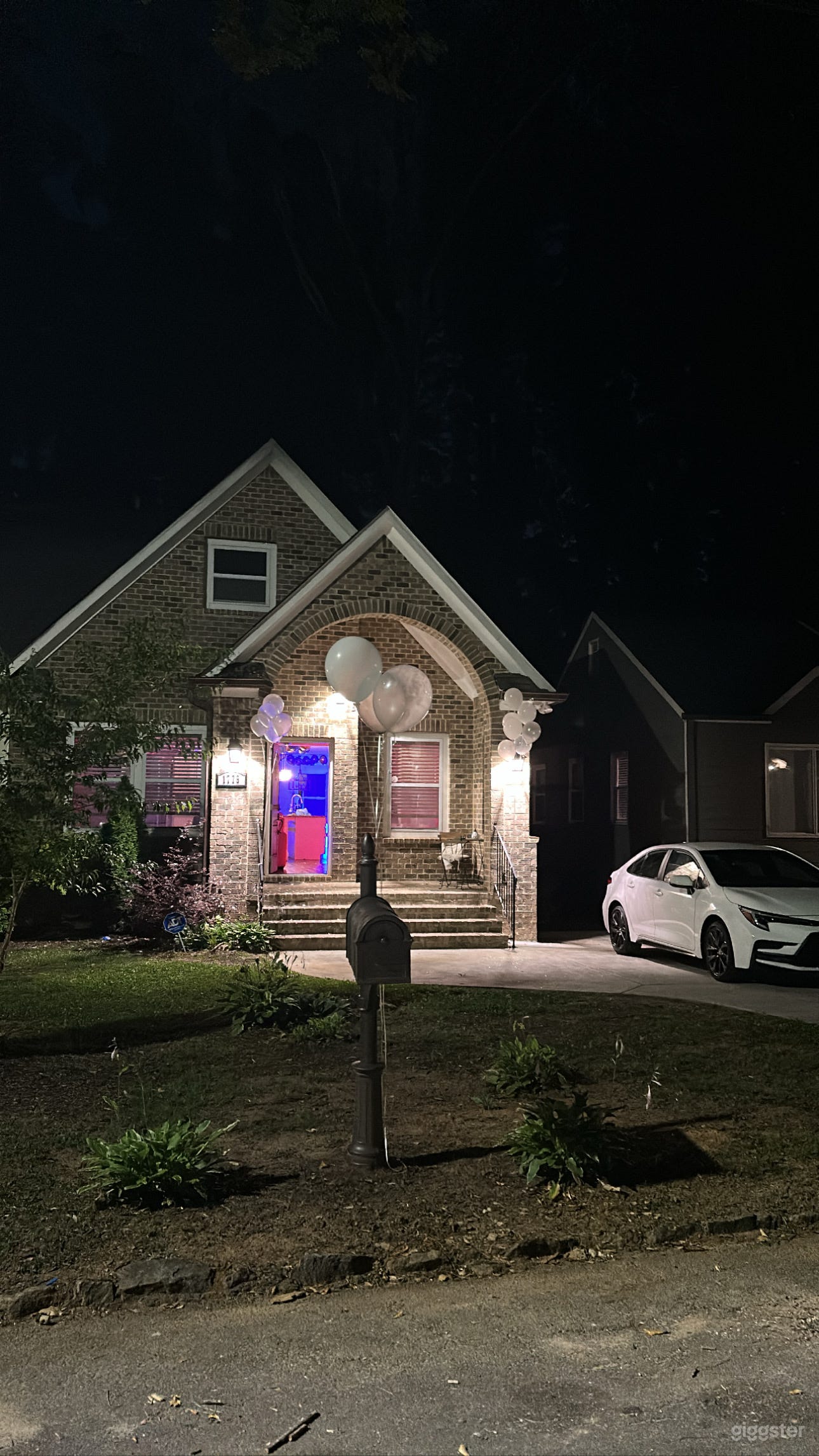 High end events with a large open space and yard. Photo 1