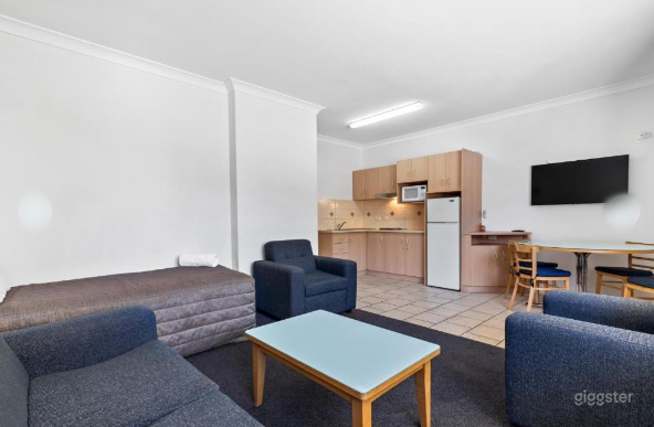 One-Bedroom Apartment Photo 3