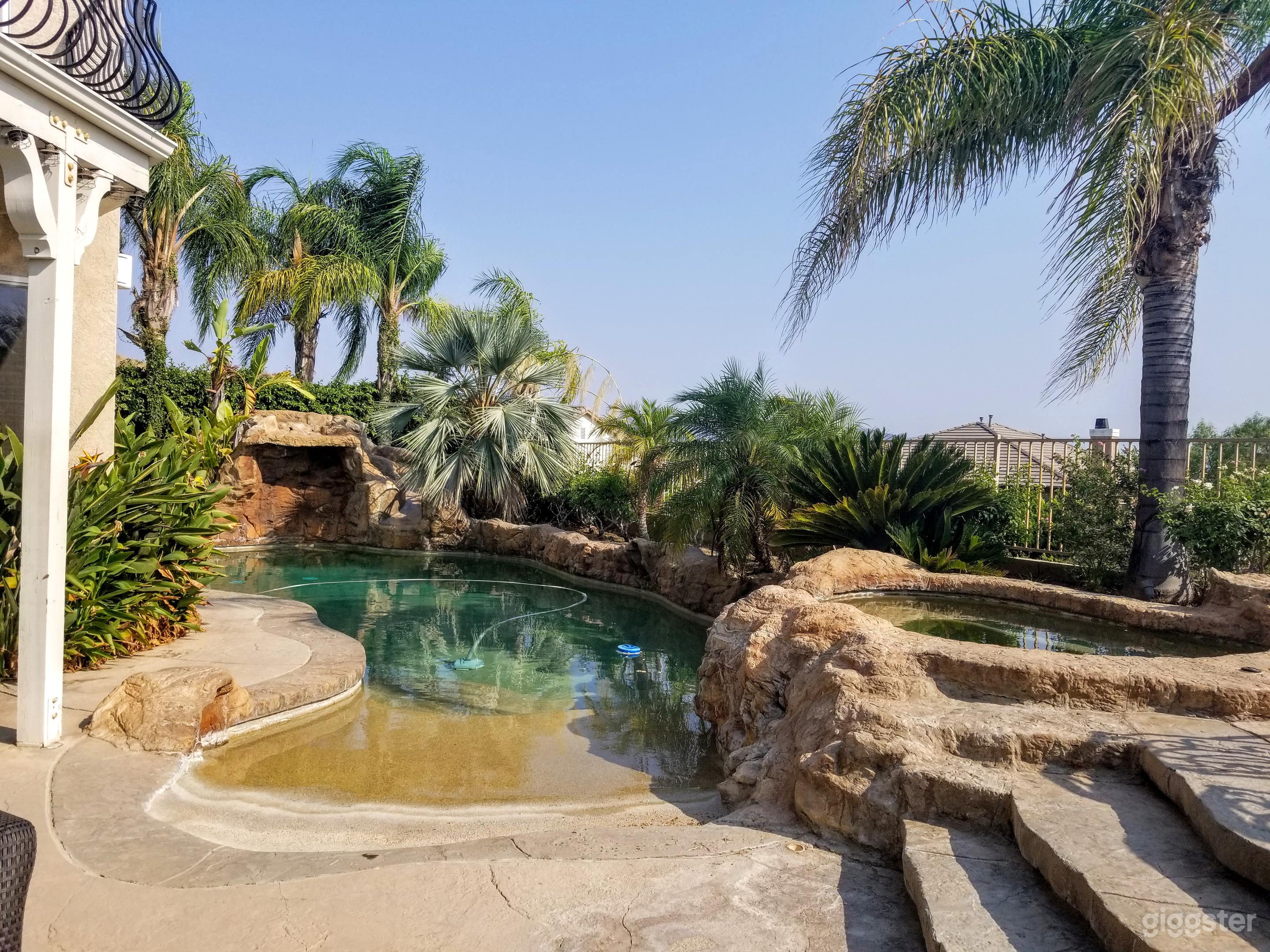 Santa Clarita Tropical Paridise