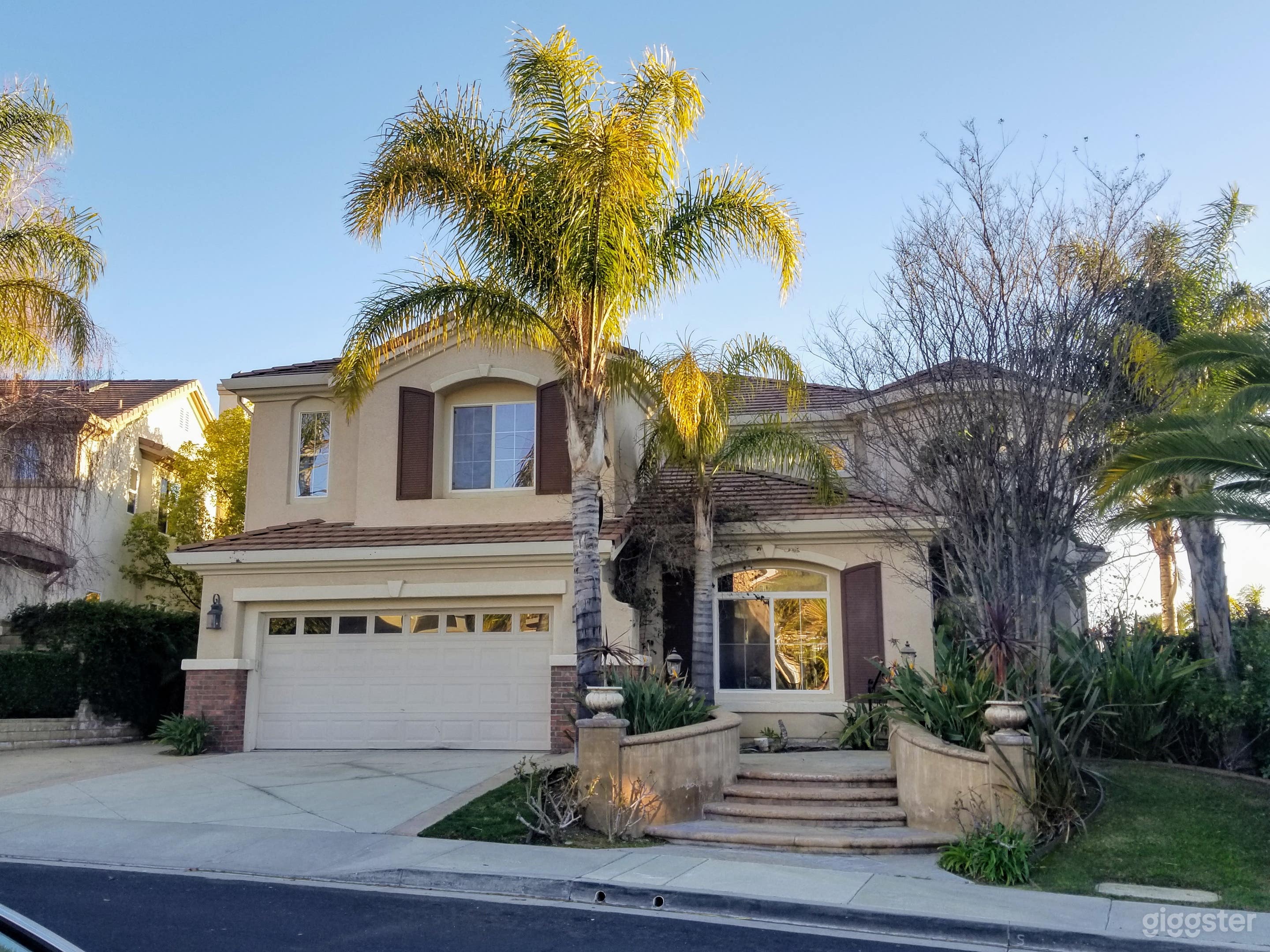 Santa Clarita Tropical Paradise Photo 3