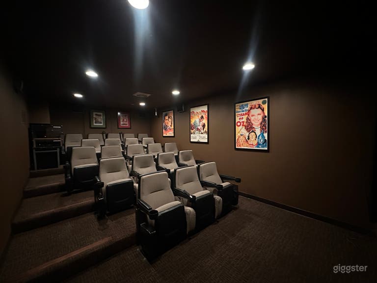  The Film Lounge: La tua porta d'accesso all'intrattenimento 