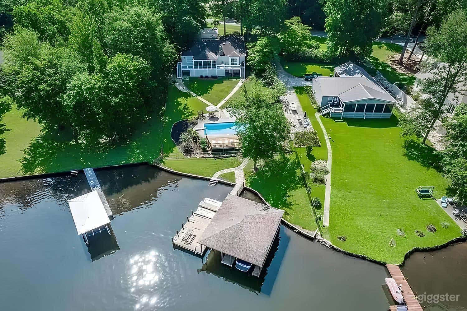 Lakeside Pool, Dock with Beautiful Sunset views Photo 3