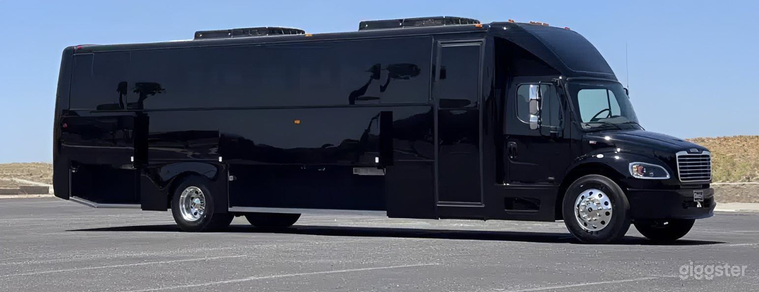 Ultimate VIP Party Bus Experience Photo 3