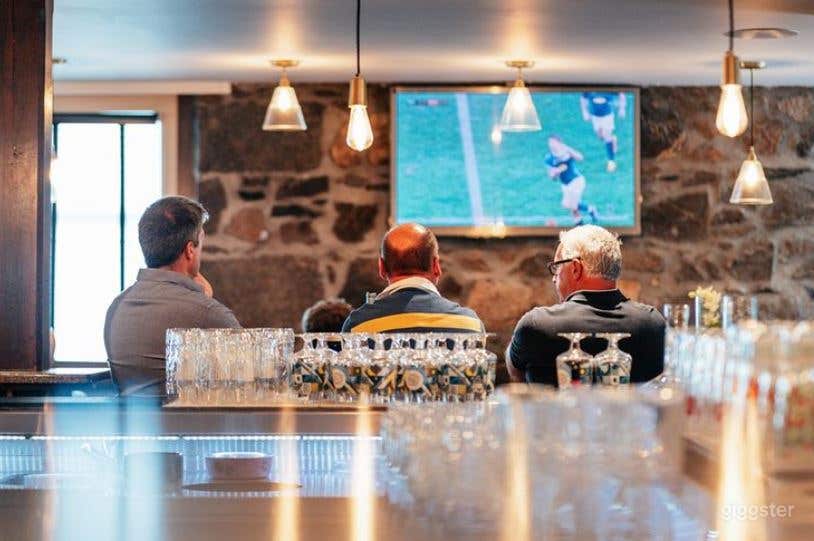 A Local Bar and Restaurant in Bieldside Photo 3