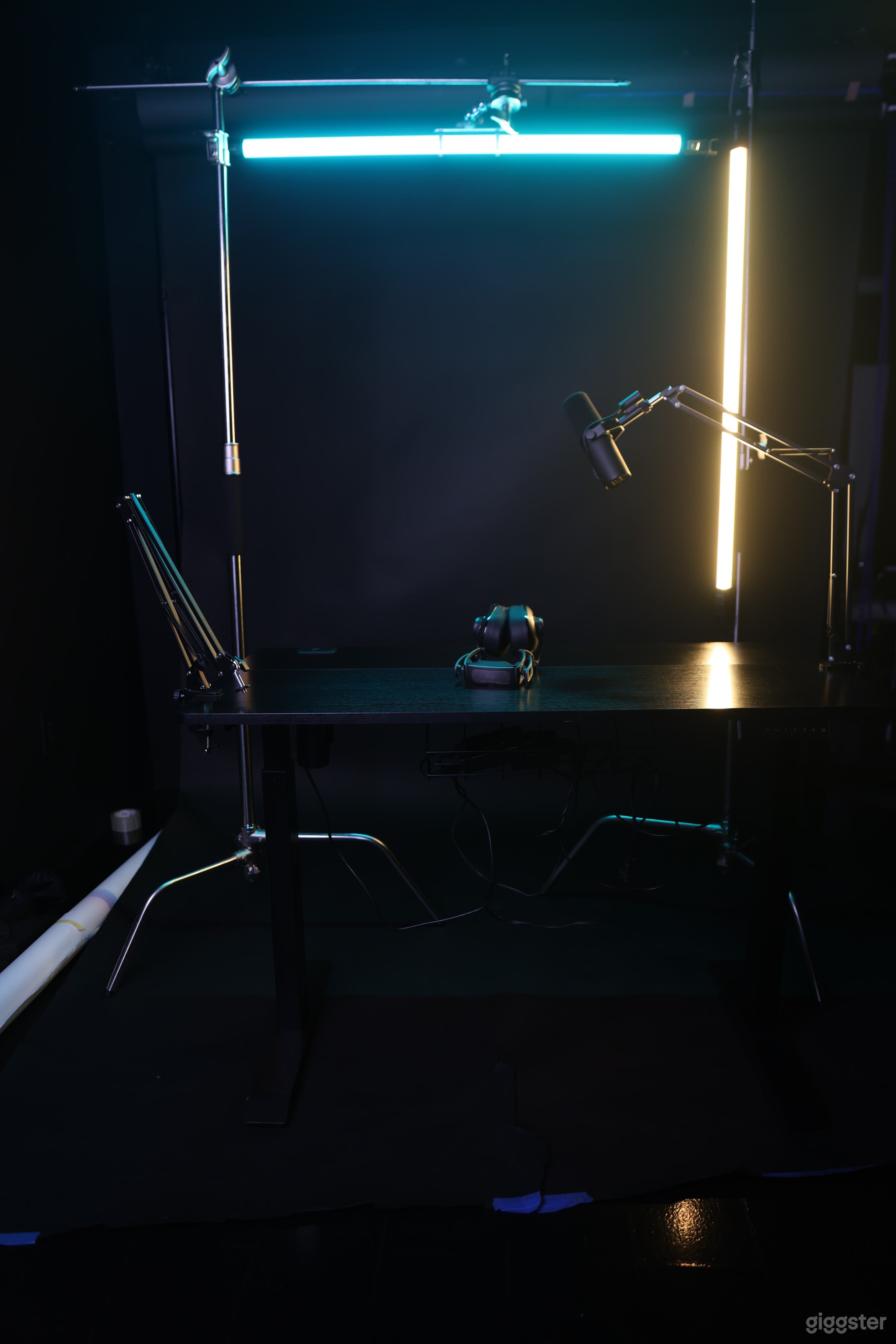 All Black Luxury Studio Photo 2