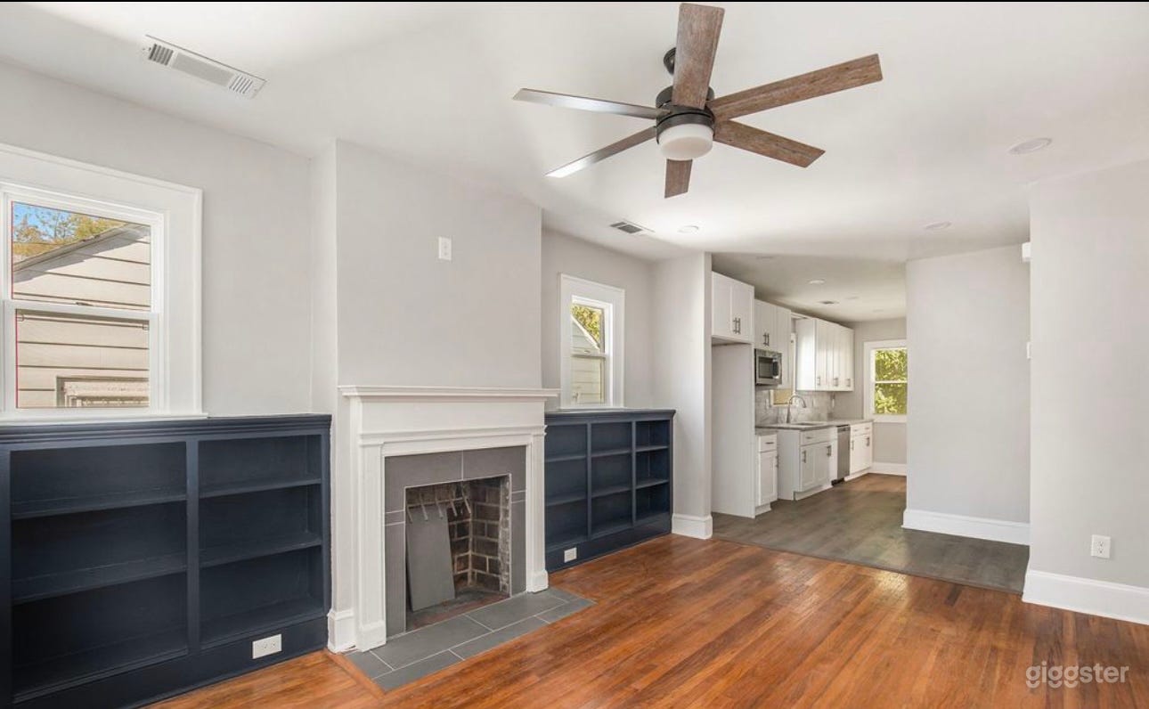 Beautifully Designed Modern Home Photo 4