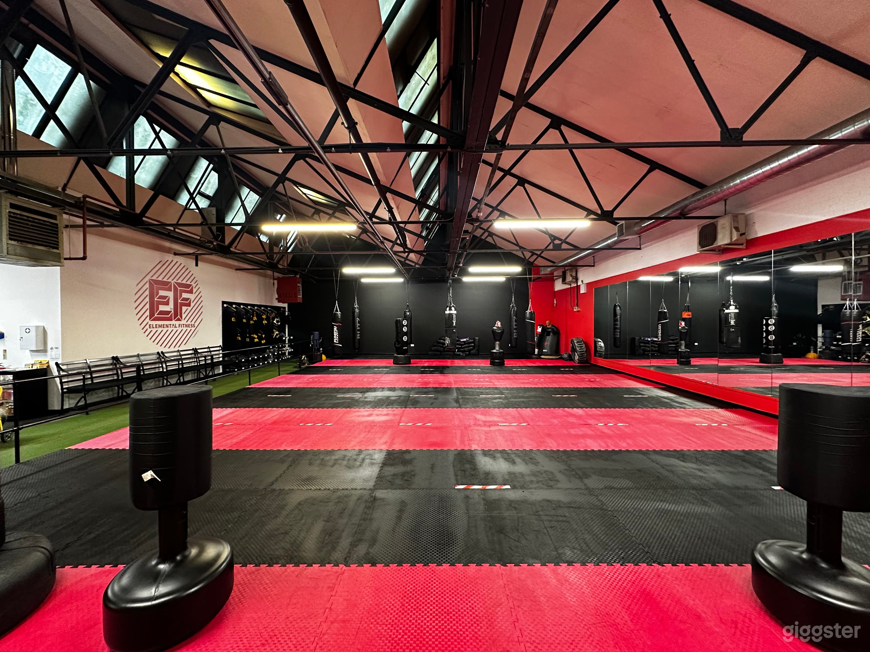 Main Floor - 2000 square feet