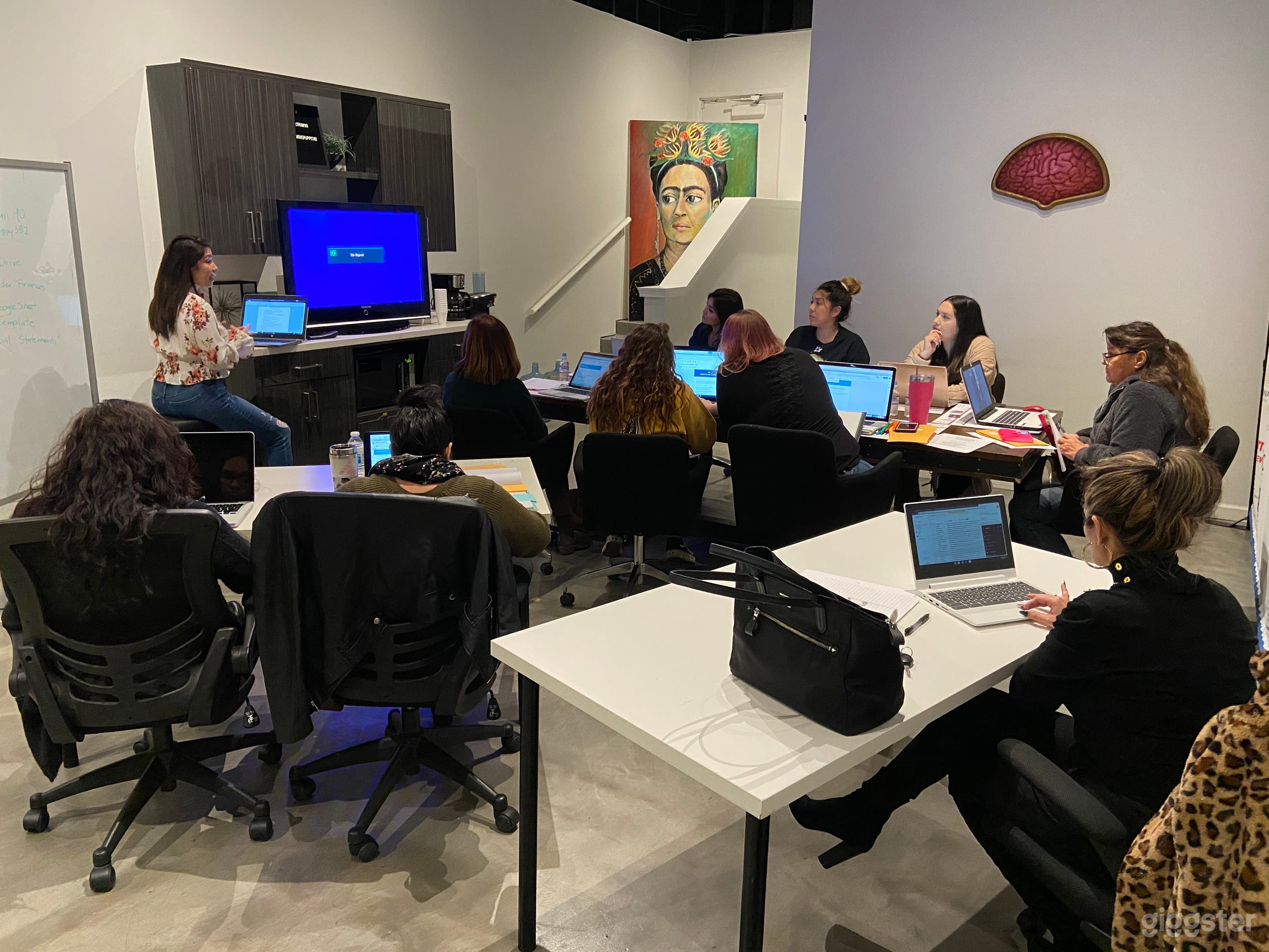 A Versatile Centrally Located Event Space Photo 3