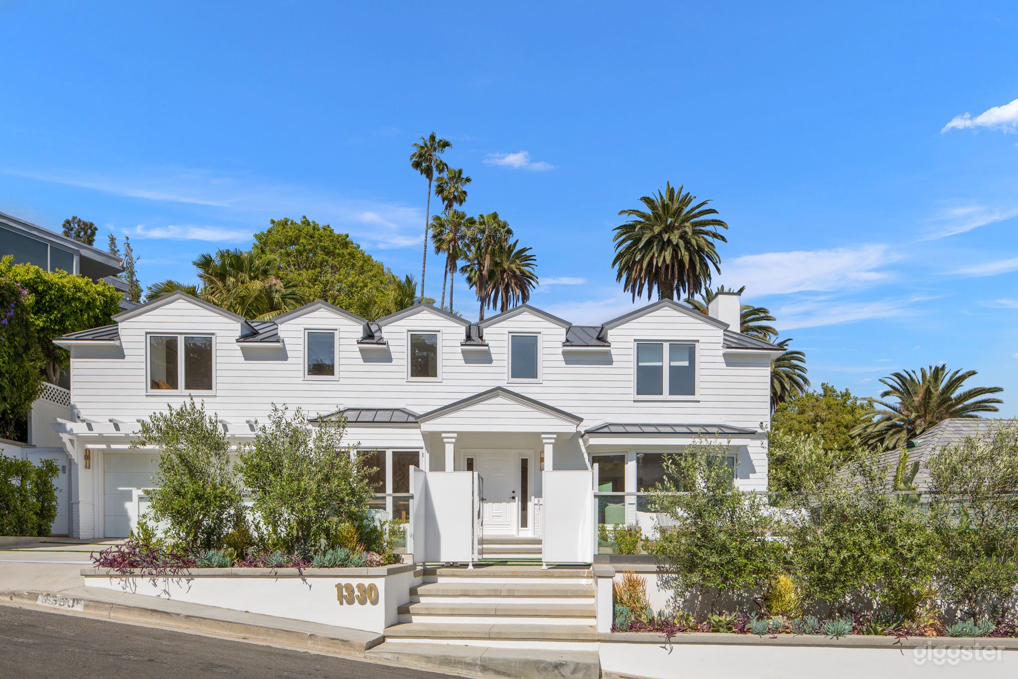 LONDON VILLA ULTRA LUXE HILLS DREAMSCAPE Photo 2