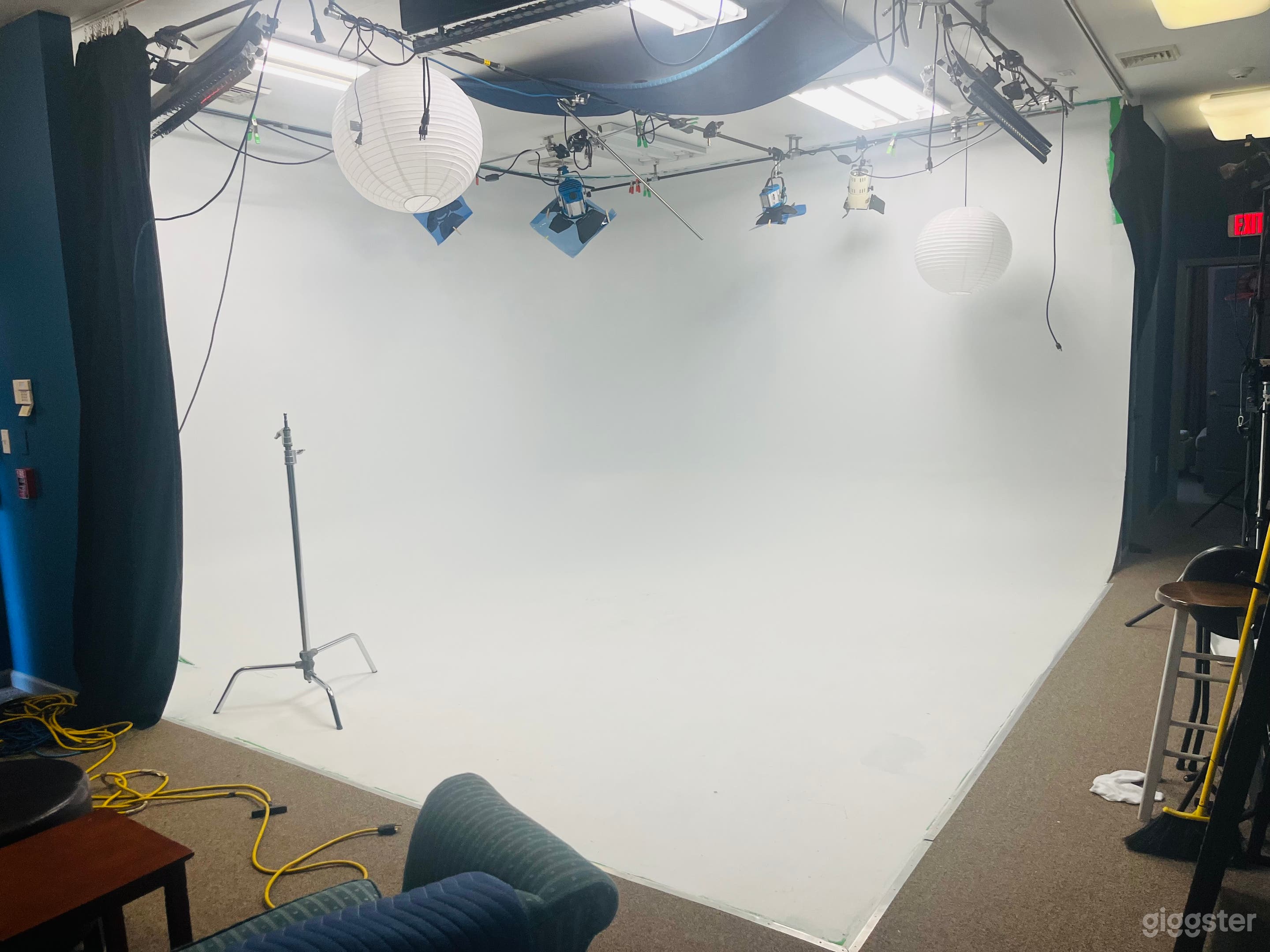 15'x15' white cyc wall