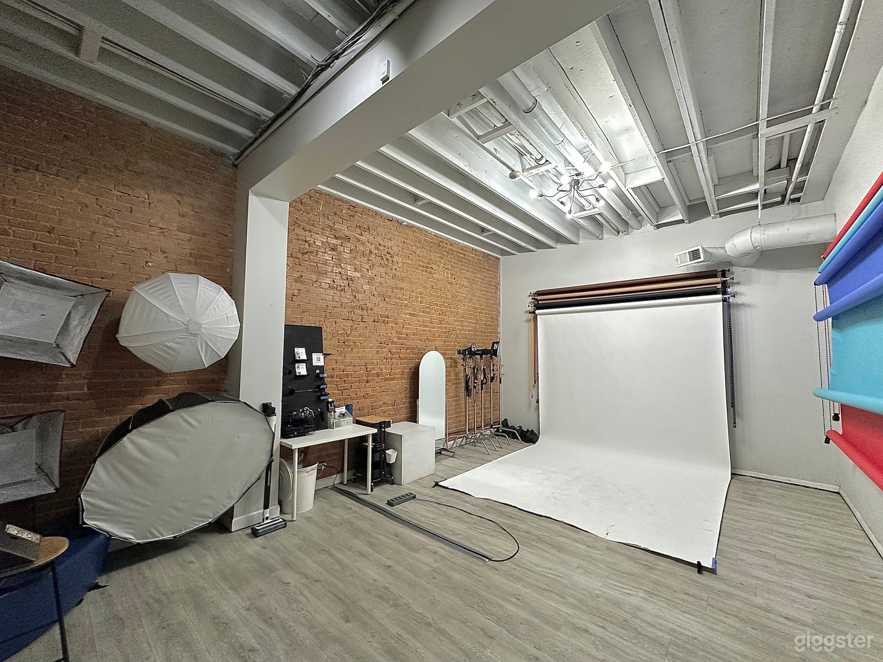 **NEW** Pro Lighting Photography Studio in Dallas Photo 1