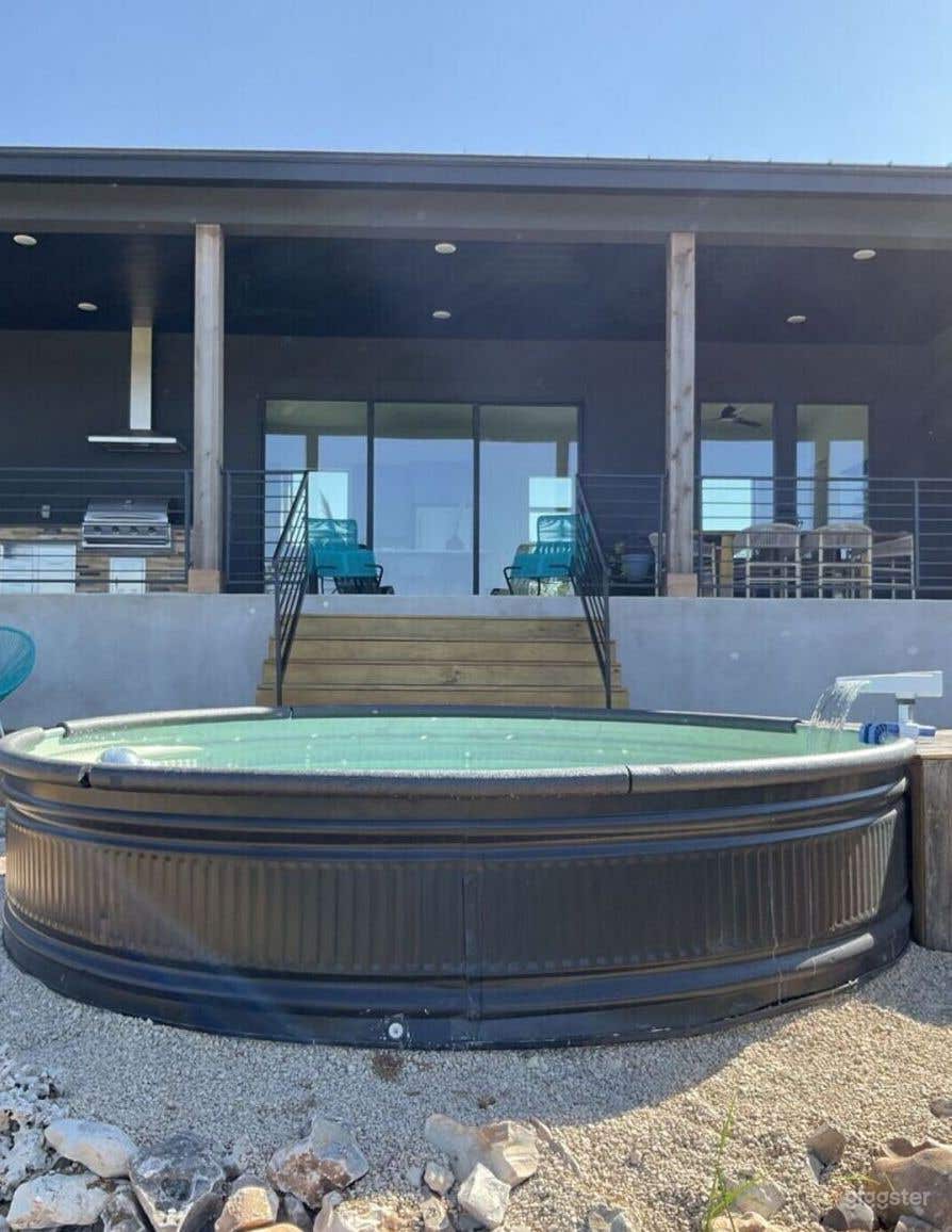 Cowboy pool with great view Photo 2