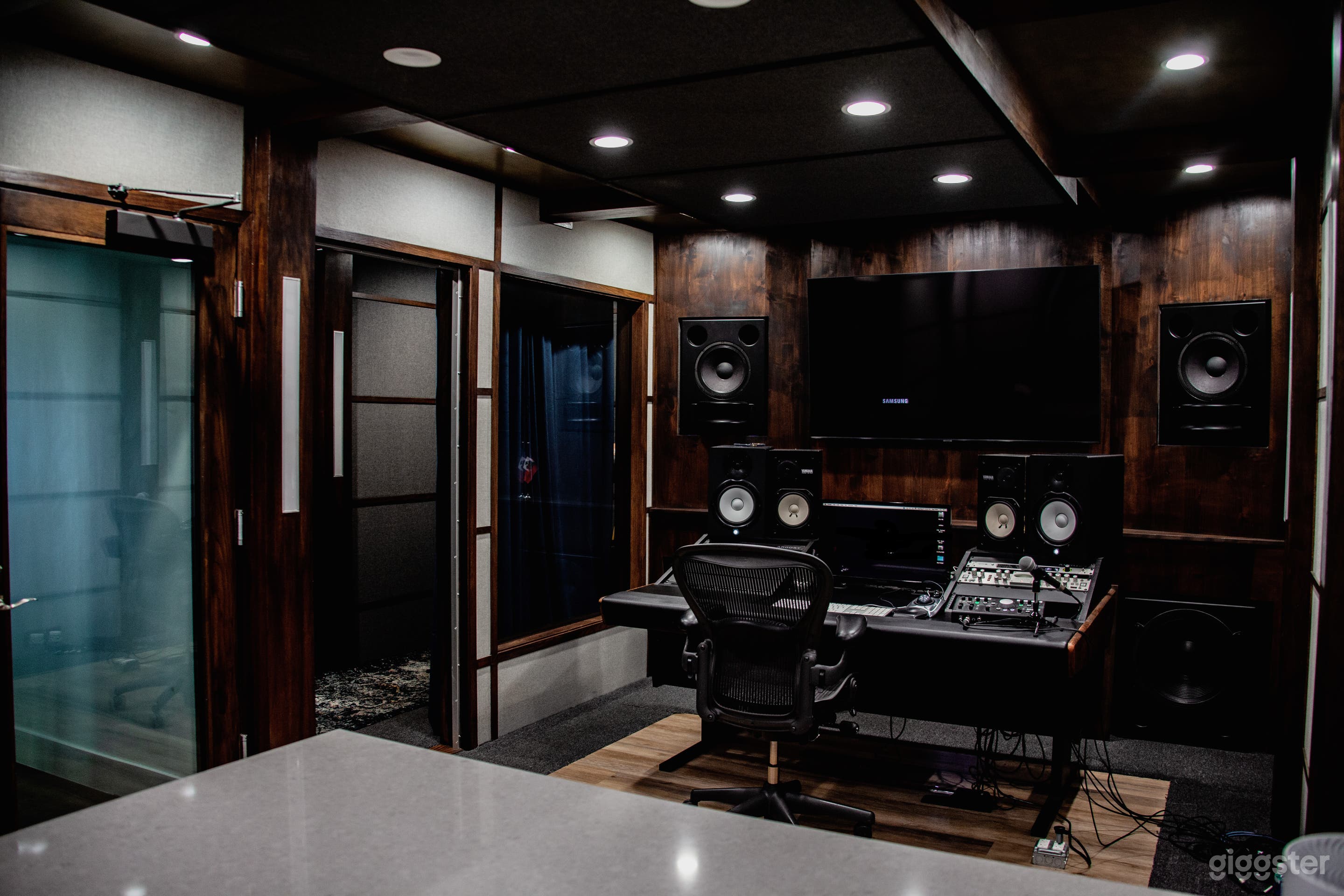 State of the Art Recording Studio - Valley/LA Photo 2