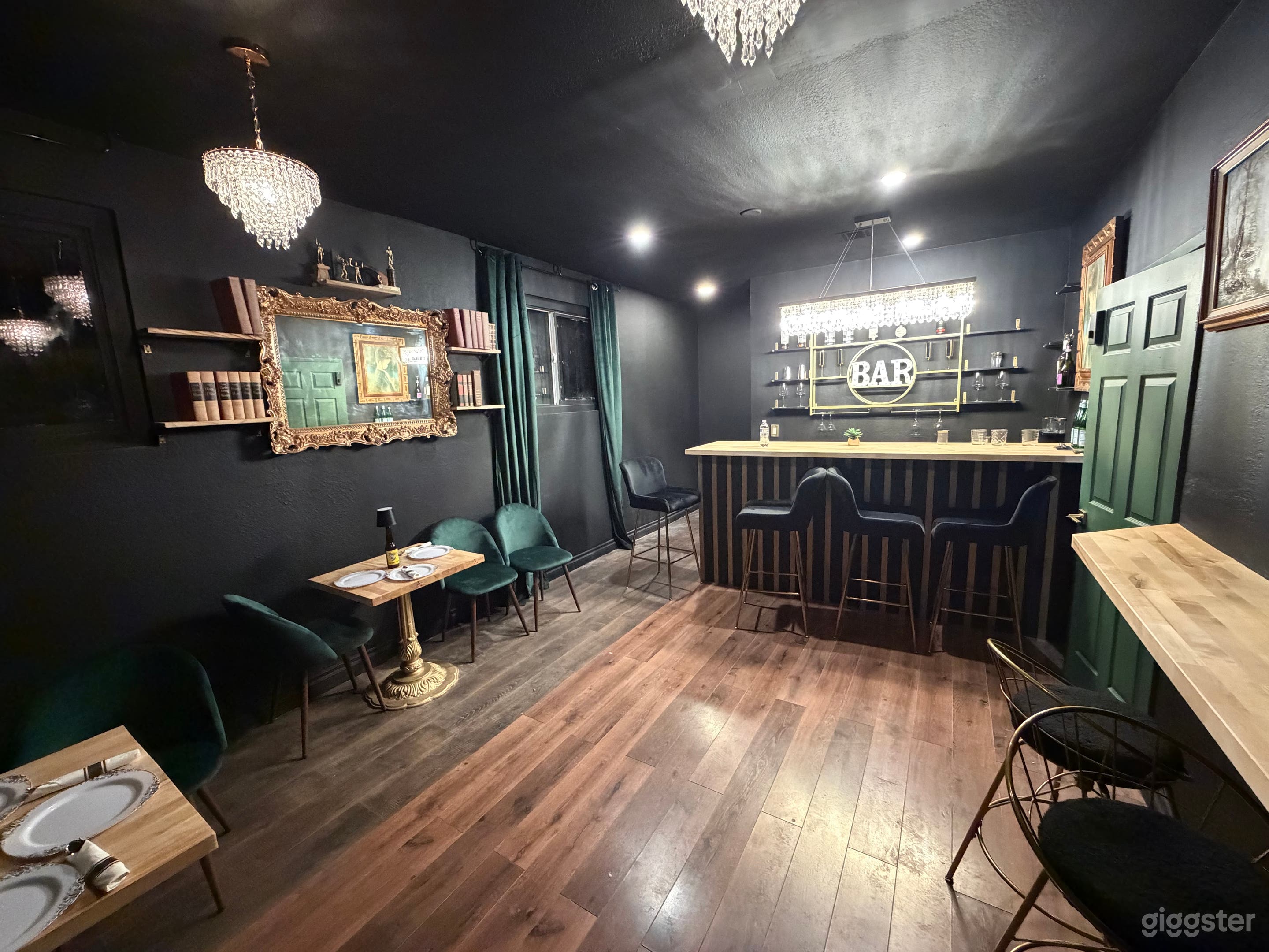 Production Ready Restaurant & Bar Set for Filming Near DTLA Photo 1