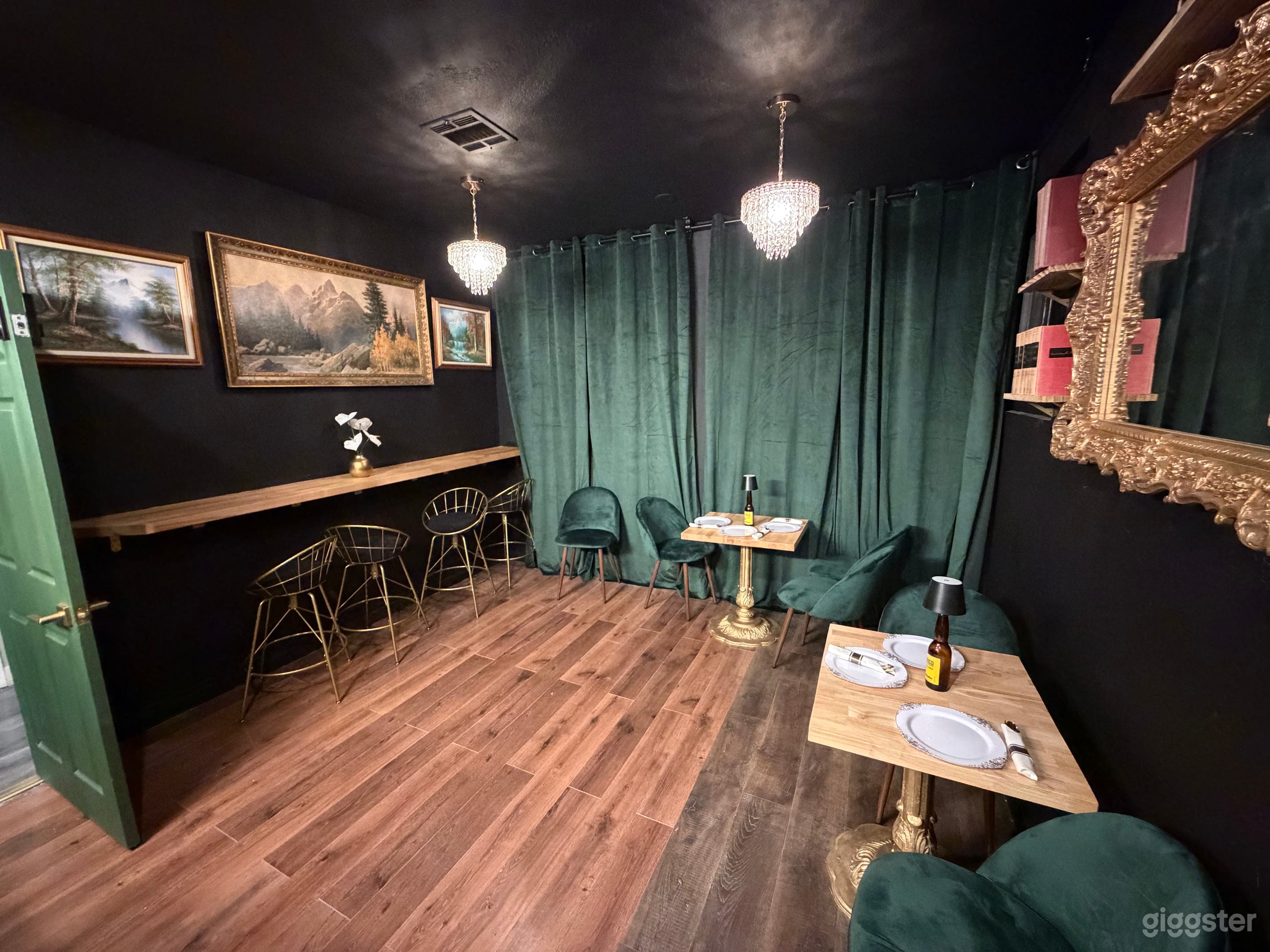 Production Ready Restaurant & Bar Set for Filming Near DTLA Photo 3
