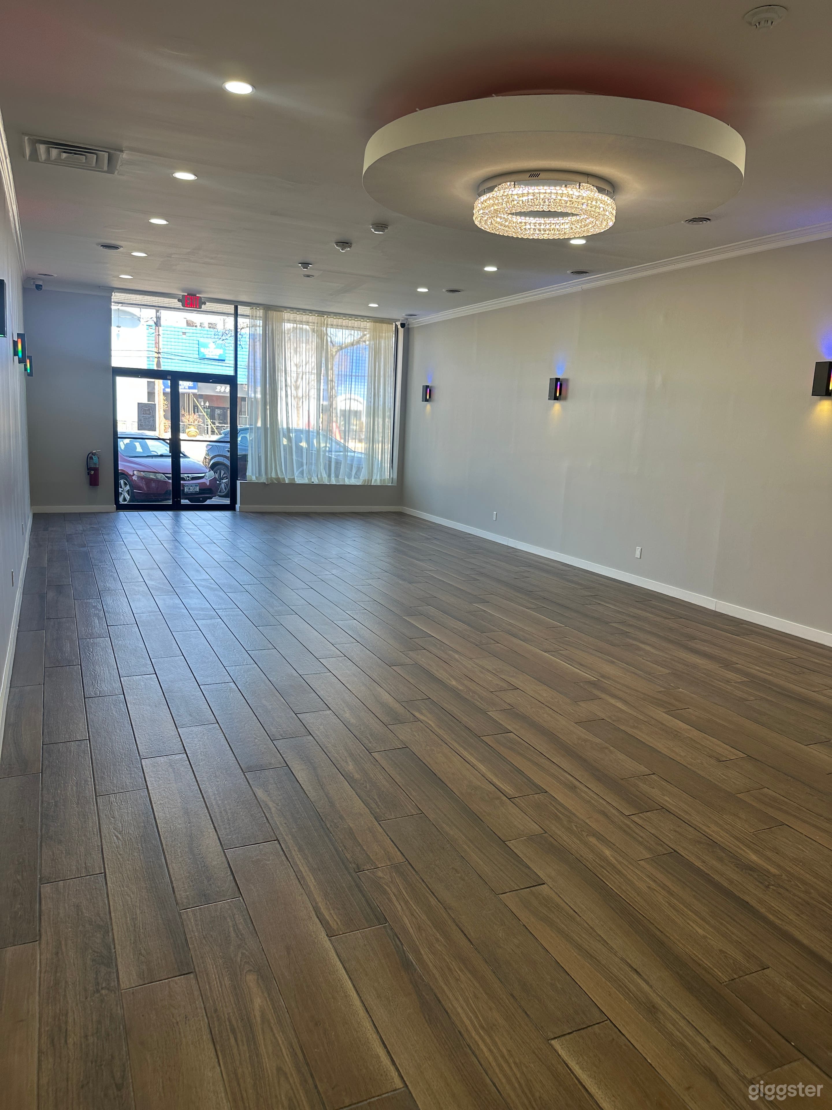 An Event space in Long Island with free chairs and tables Photo 2