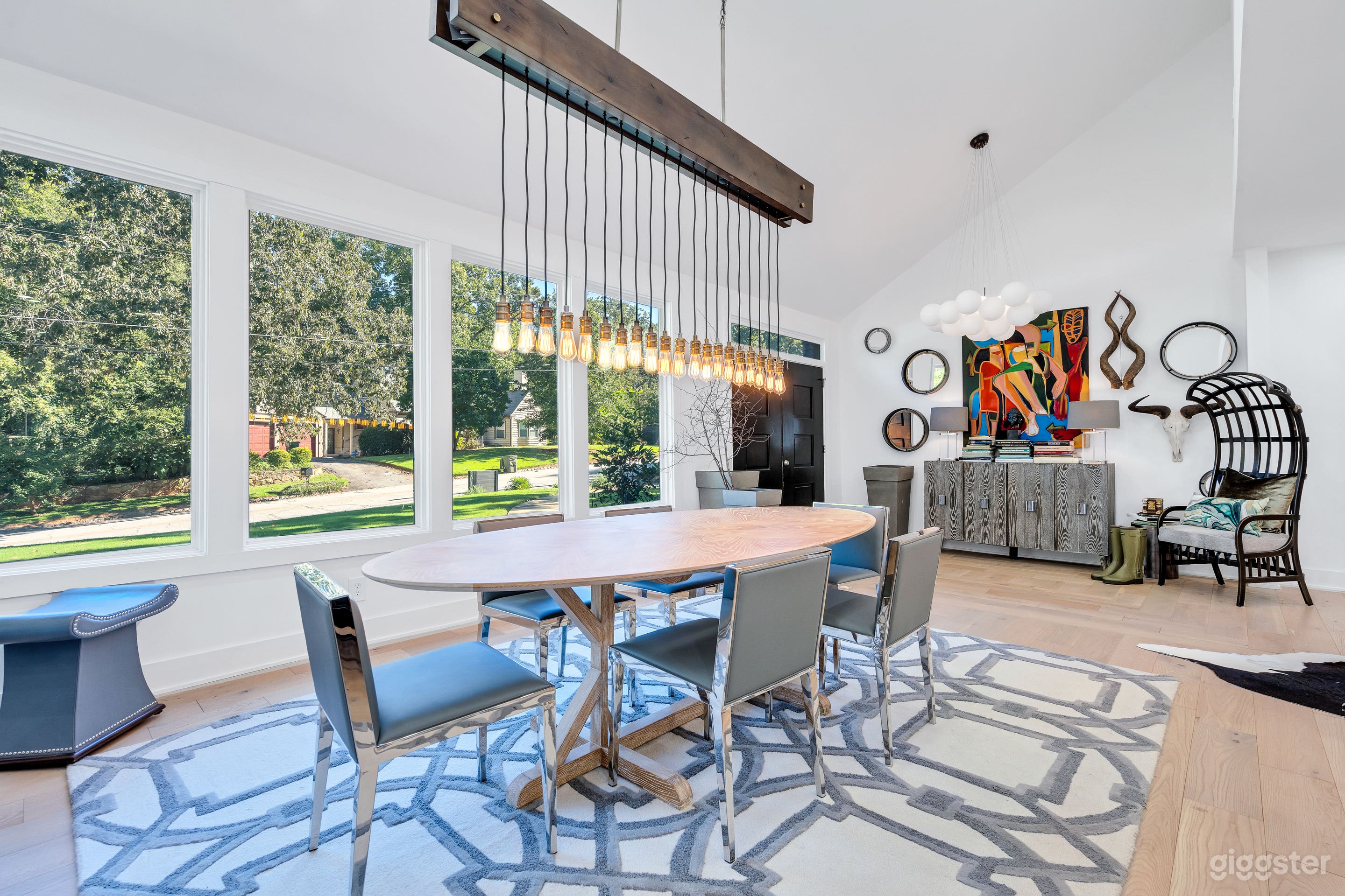 Impressive Modern Black Ranch Home Photo 1