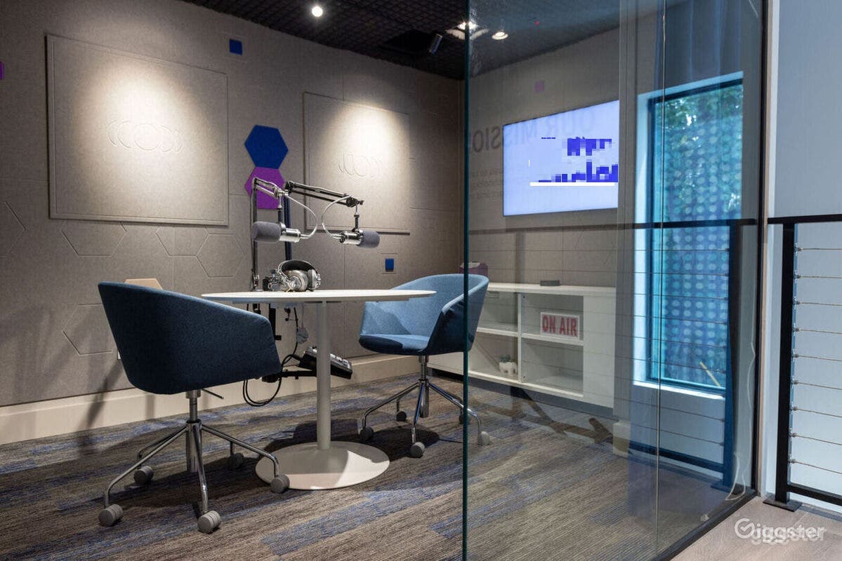 Nucleus Hub Coconut Grove Photo 4