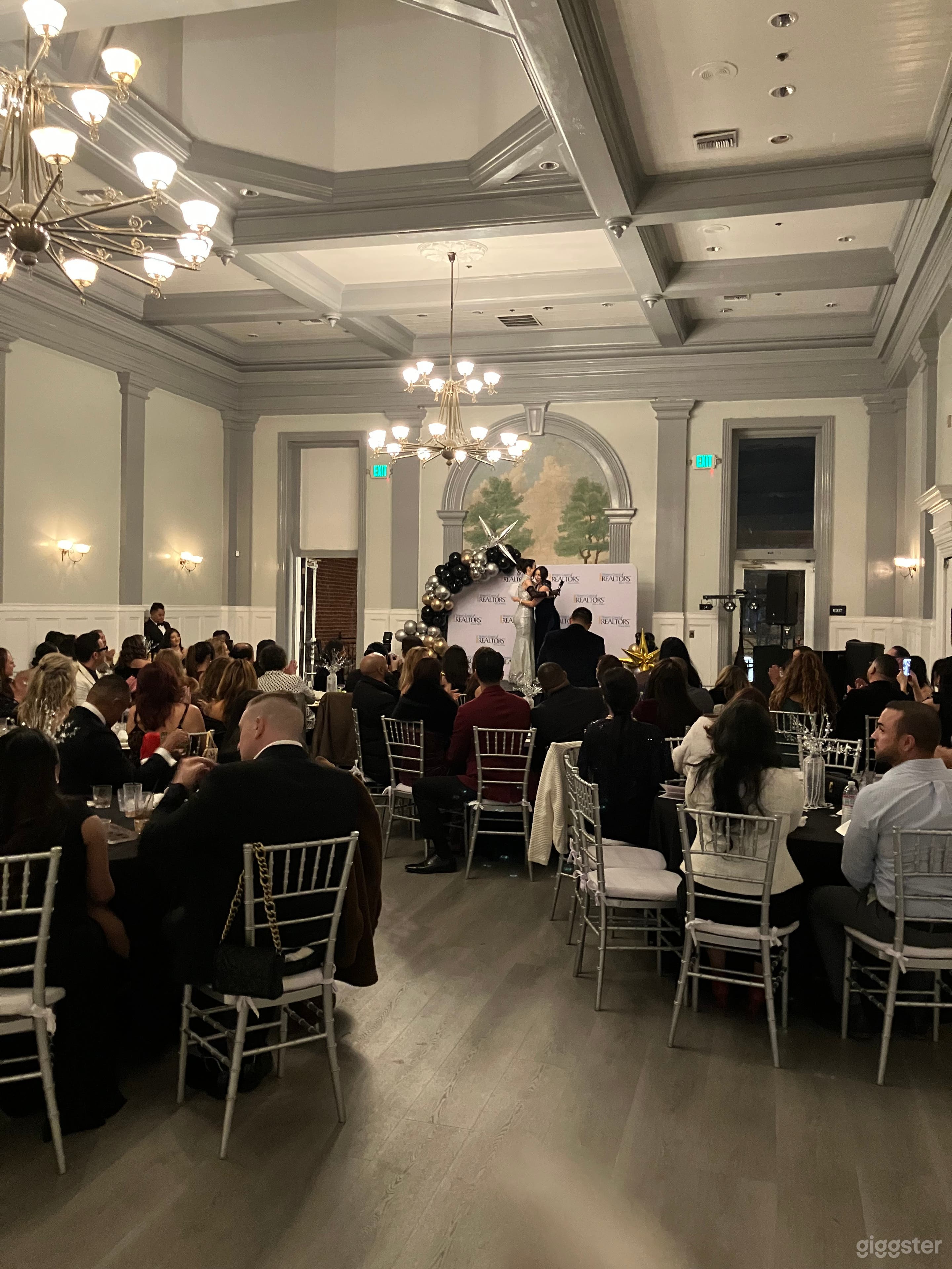 Impressive Banquet Room in Downtown San Jose Photo 4