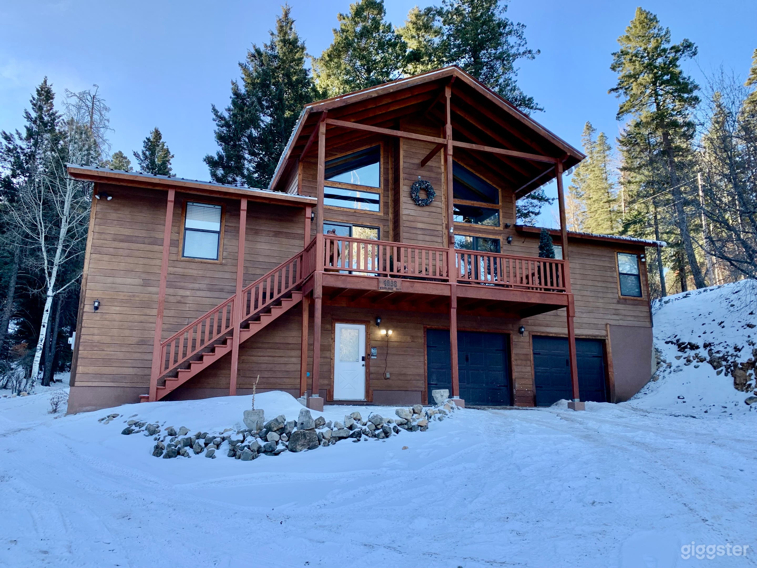 Home in Cloudcroft Located in the Village Photo 2