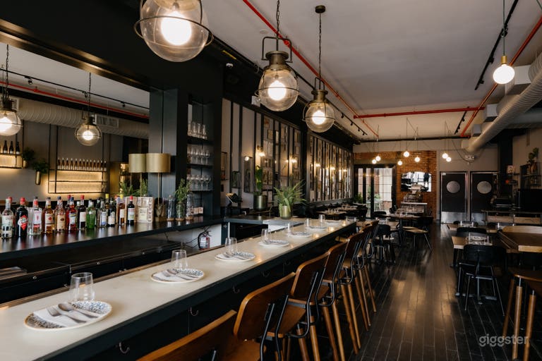  Restaurant with full bar and kitchen plus a patio (Full buy out) 