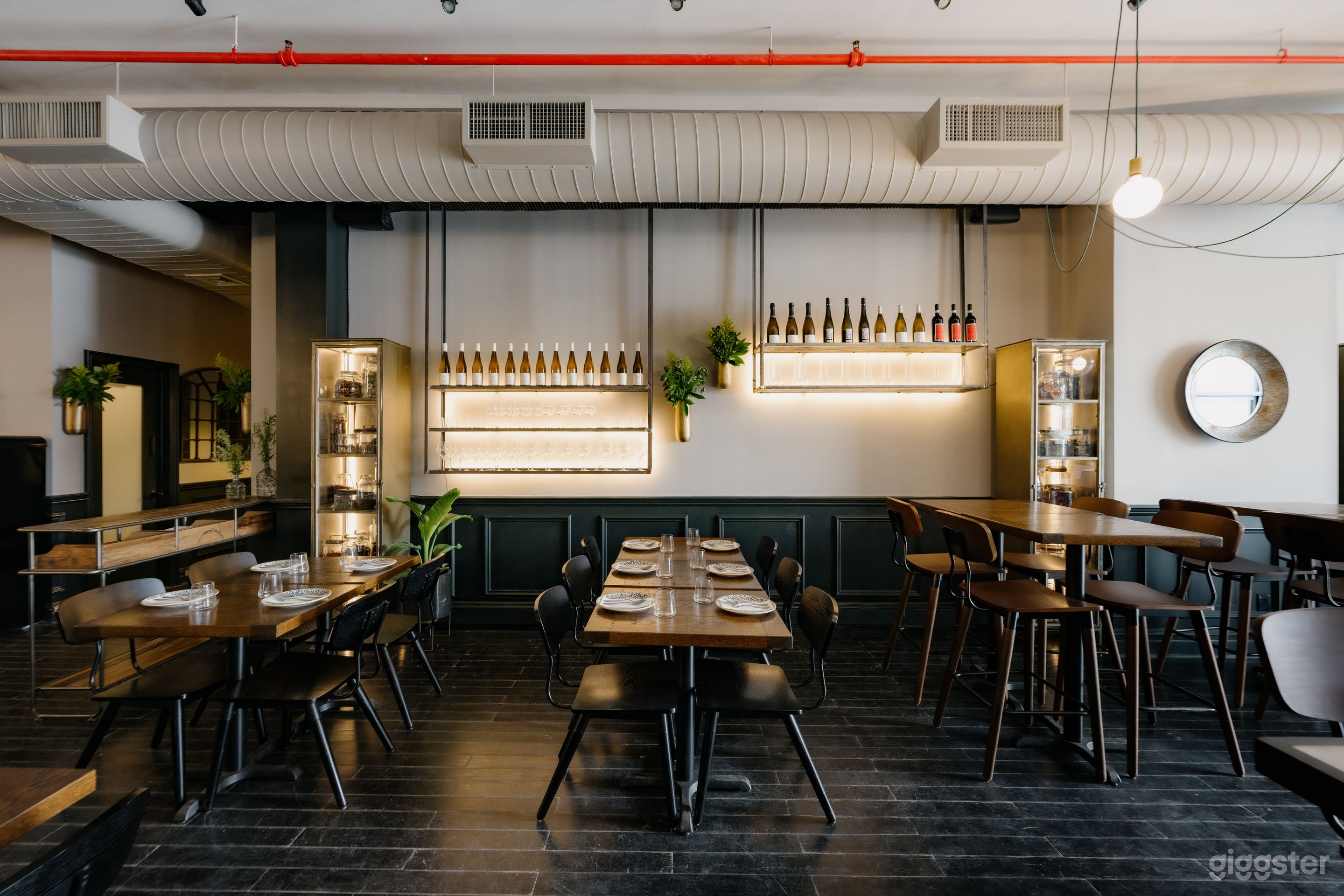 Restaurant with full bar and kitchen plus a patio (Full buy out) Photo 4