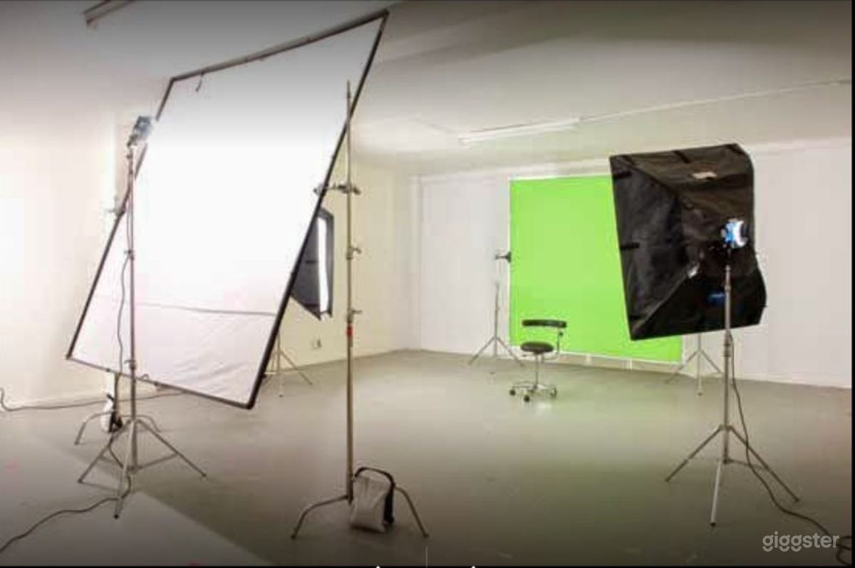 Excellent and affordable film &amp; photography studio Photo 4