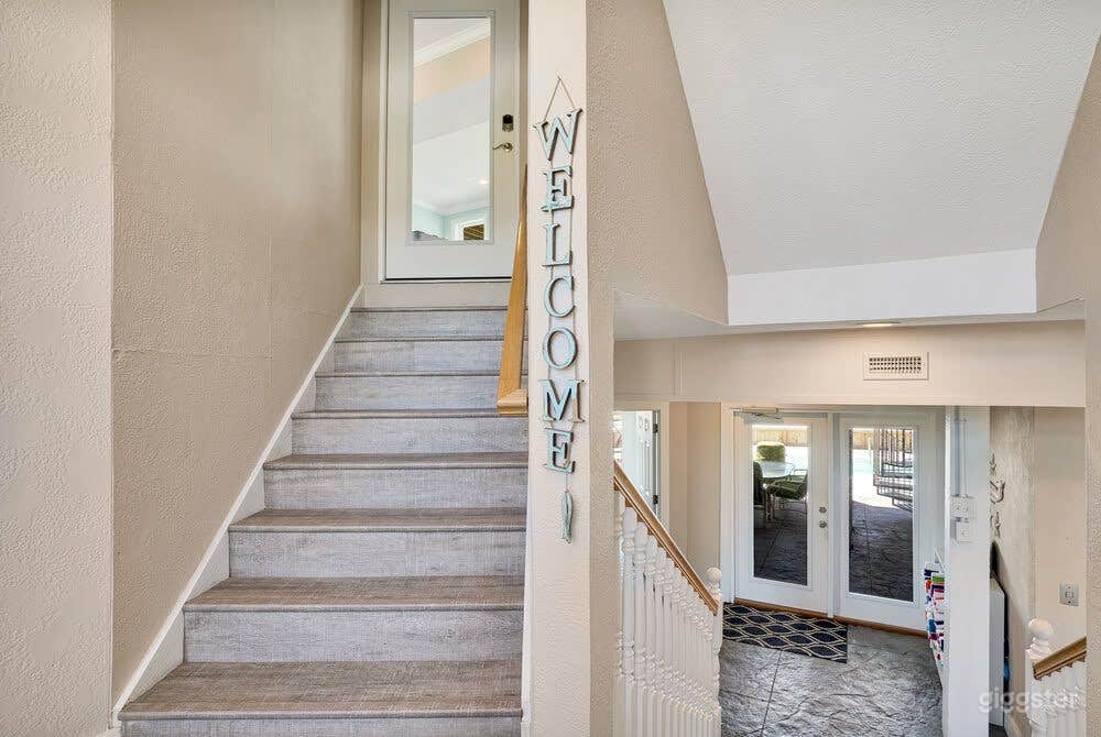 Oceanfront NC Modern Mansion Photo 2