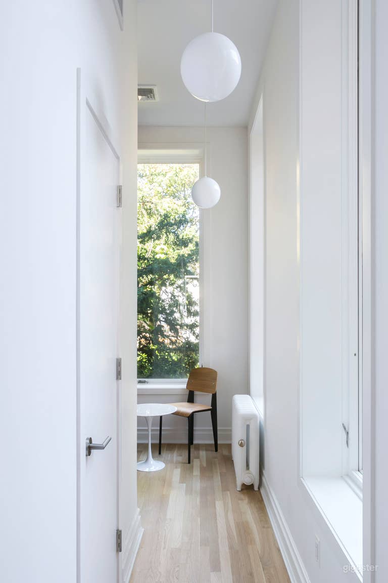  Renovated Brooklyn Brownstone with Yard/Garden 