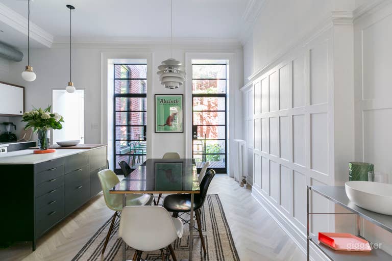  Renovated Brooklyn Brownstone with Yard/Garden 
