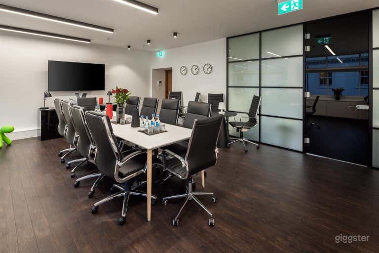  W1 Workspace - The Mayfair Room 