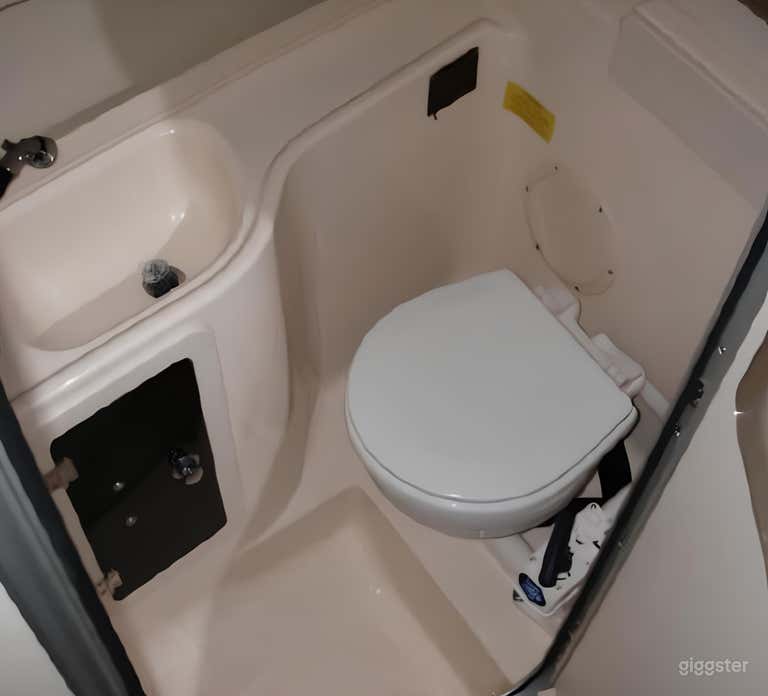  Kraken 29 ft Grady White Islander FISHING CHARTER 