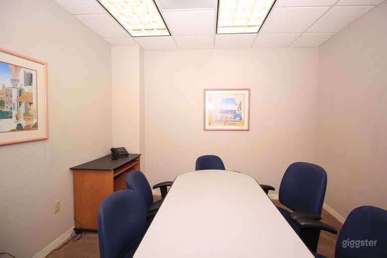  150 SQFT Conference/Meeting Room 
