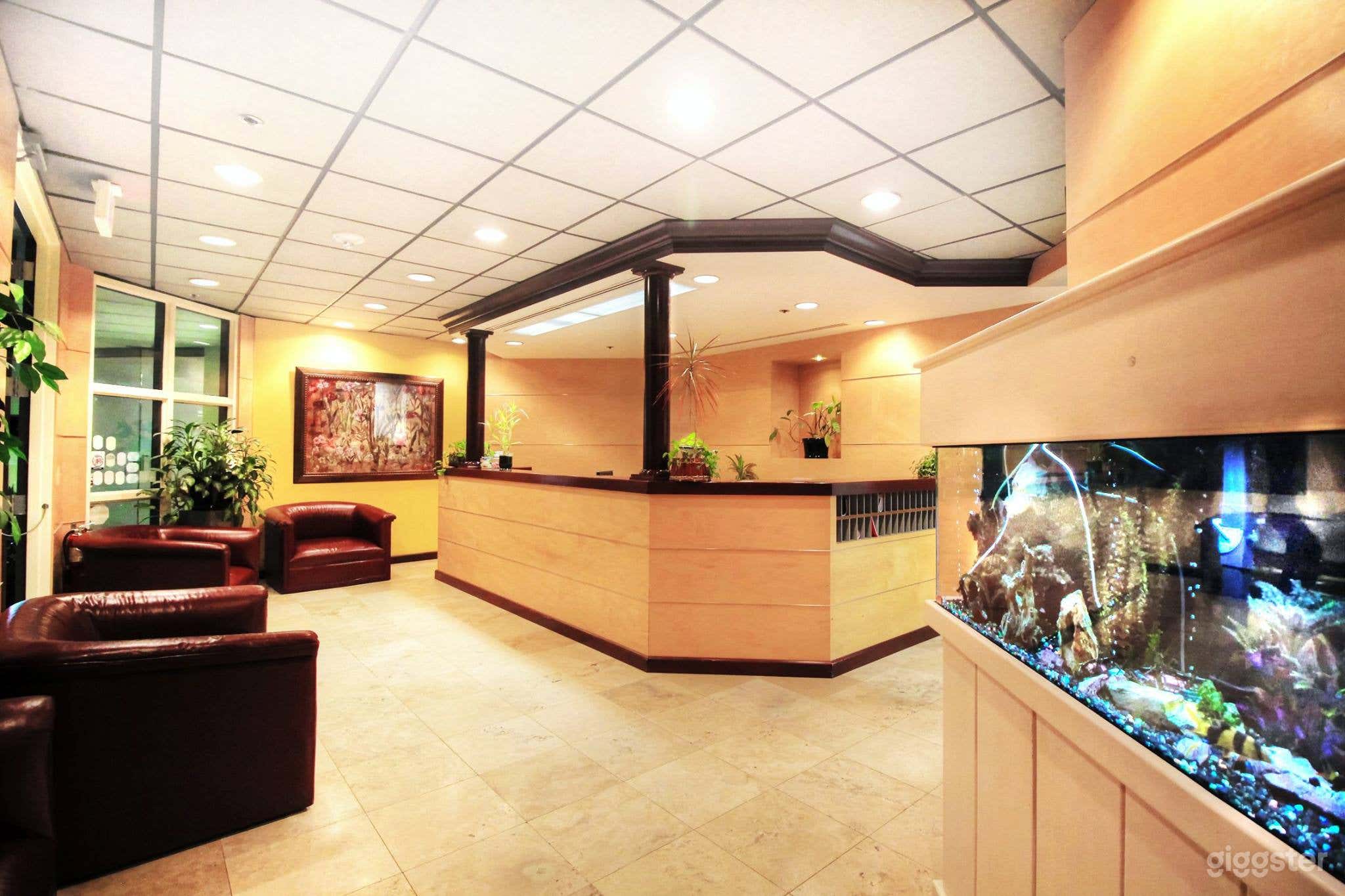 150 SQFT Conference/Meeting Room Photo 4