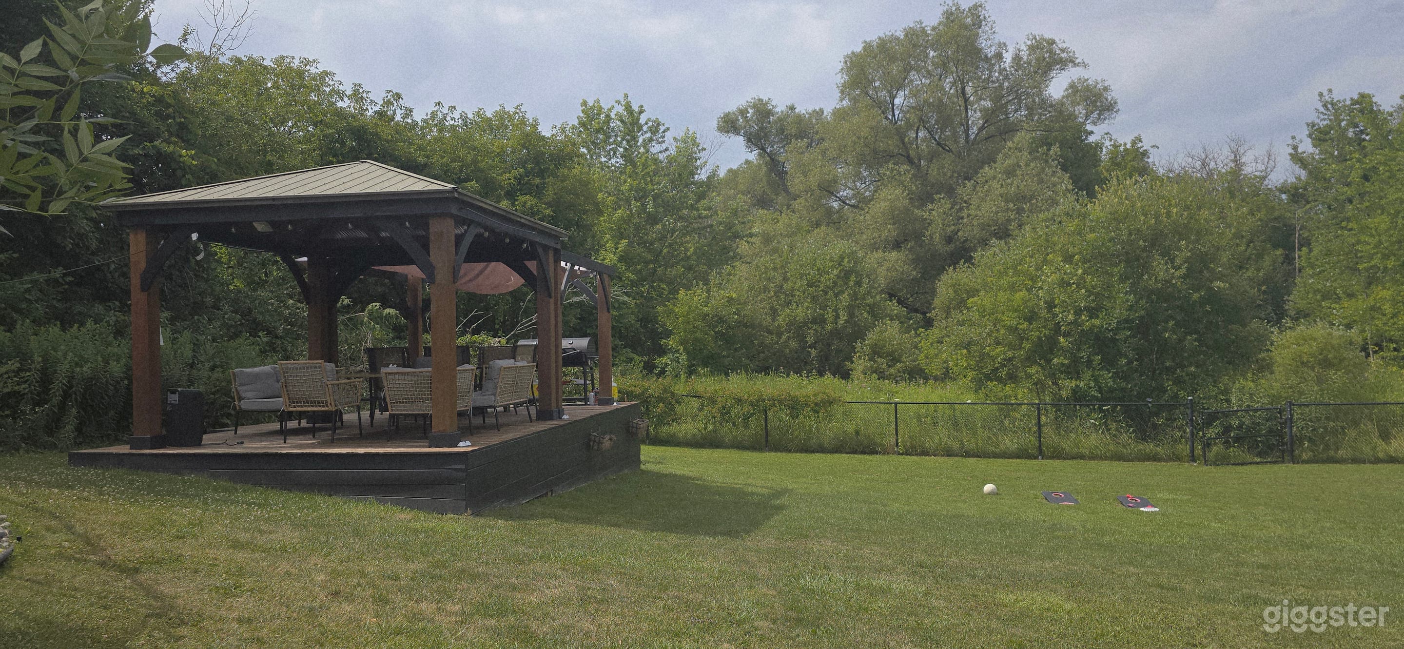 Hidden Heaven in the Heart of Aurora Photo 2