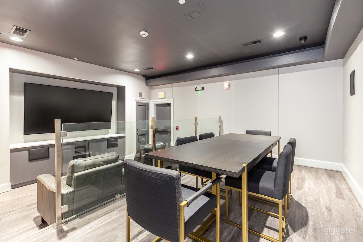 Elegant Theater Room in Braintree Photo 2