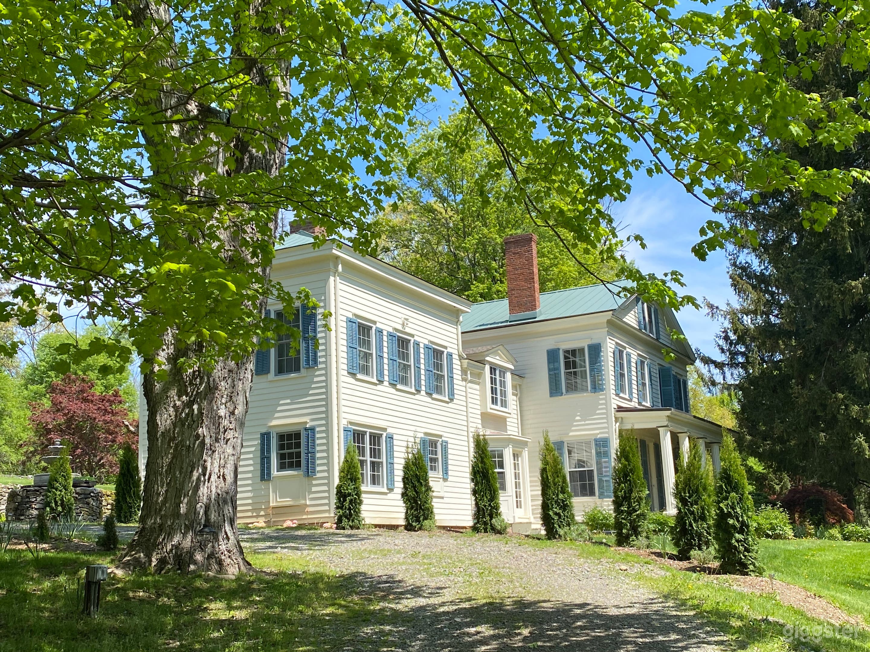 Beautiful Federal/Greek Revival Mansion Built 1835 Photo 3