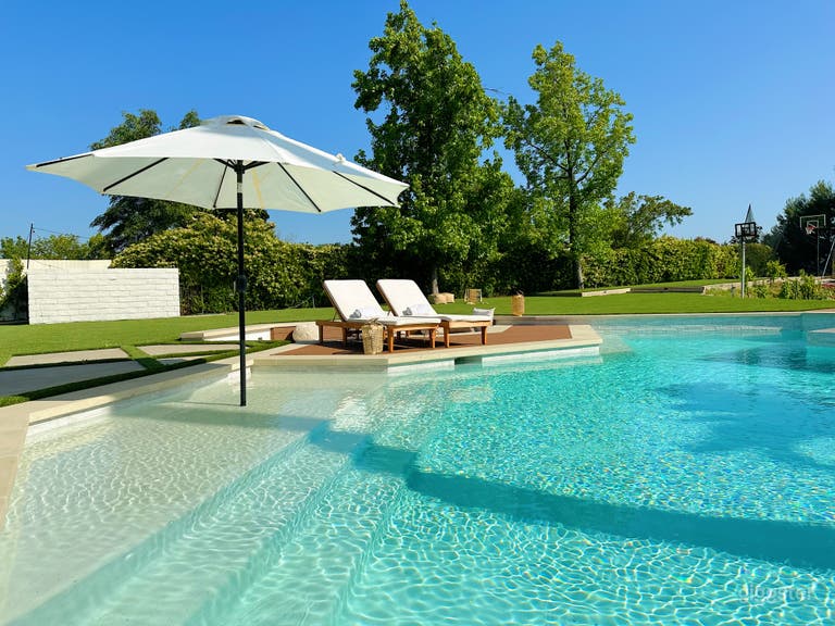  Breathtaking Mountain Views Modern Pool Home 