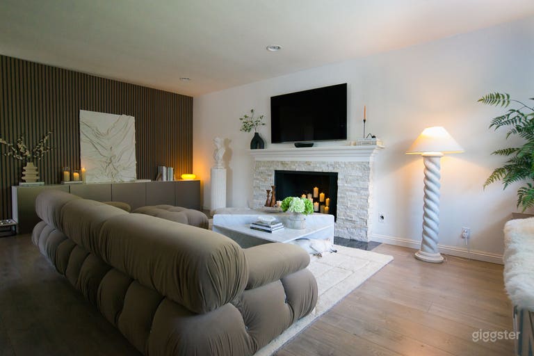  Modern Sculptural Home with Designer Interiors 