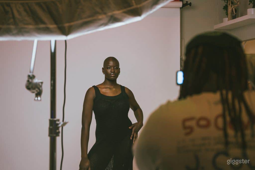 Creative Editorial-Style Photography Studio Photo 3