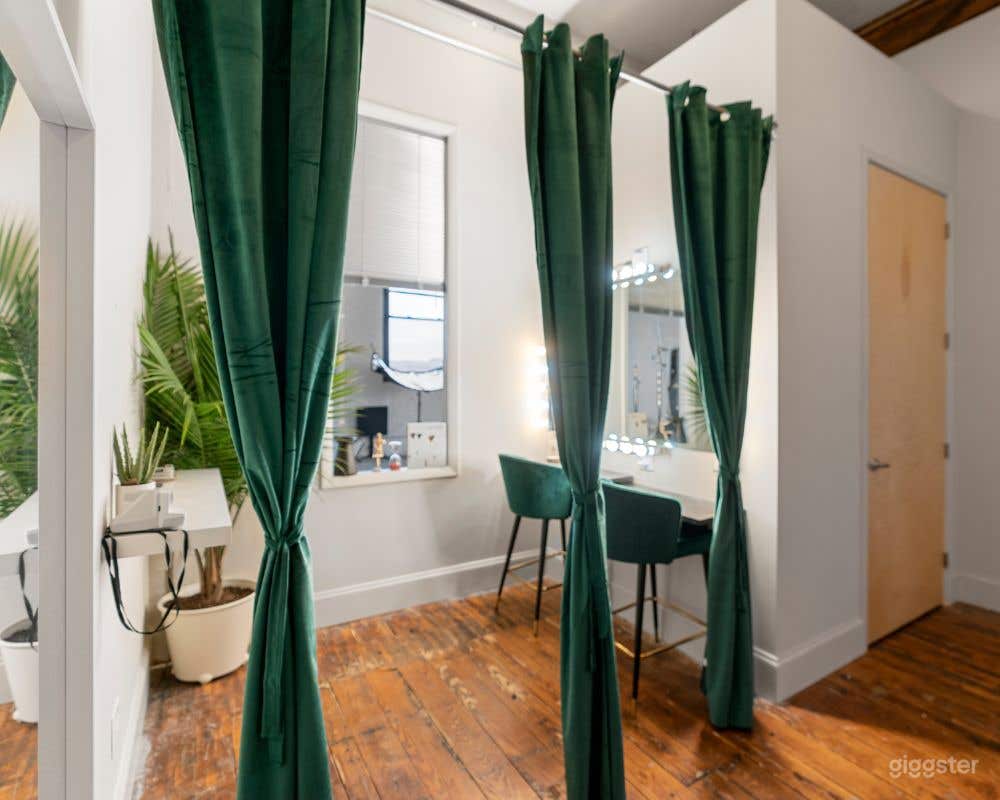 Creative Editorial-Style Photography Studio Photo 4