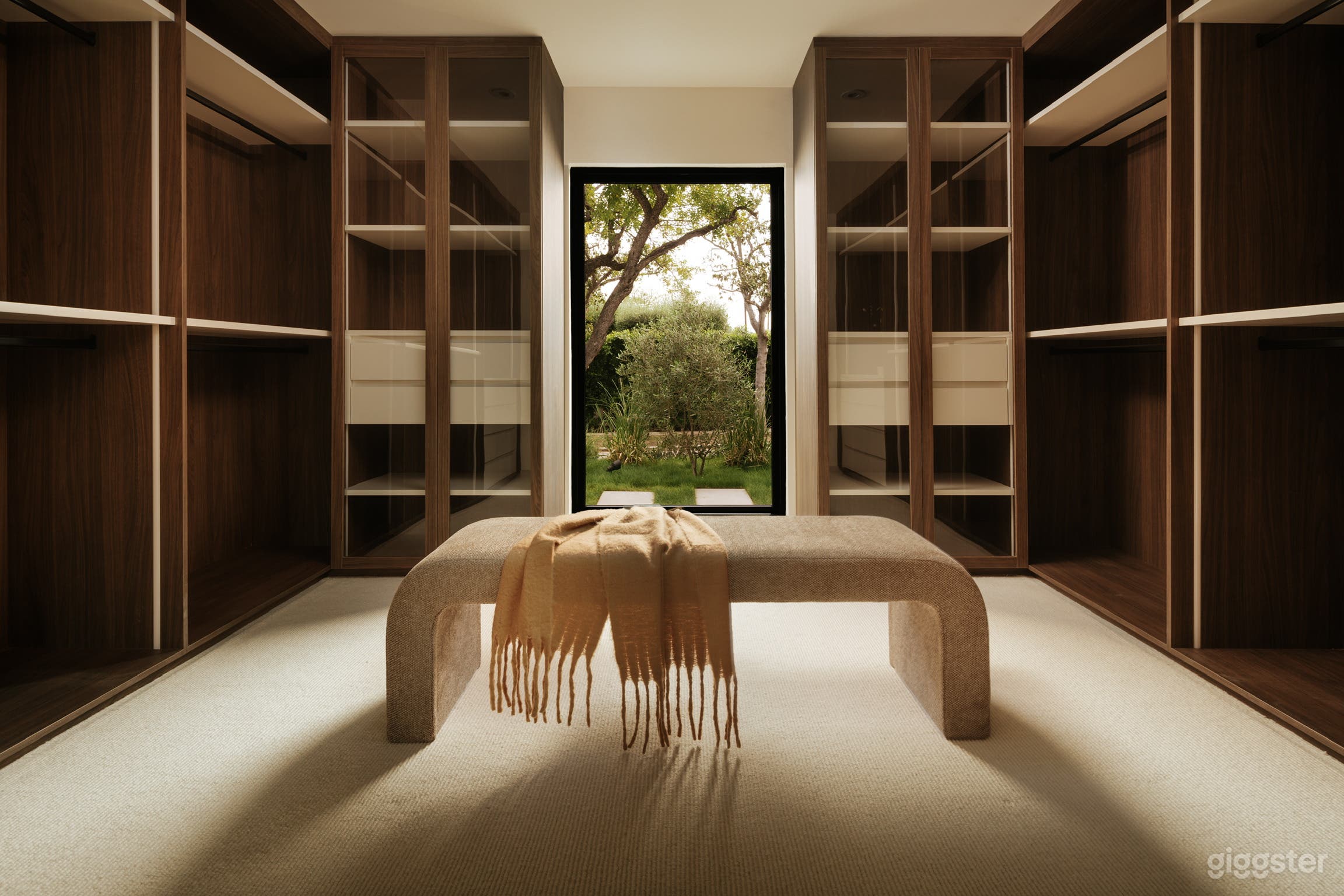 California Modern Designer Home Photo 4