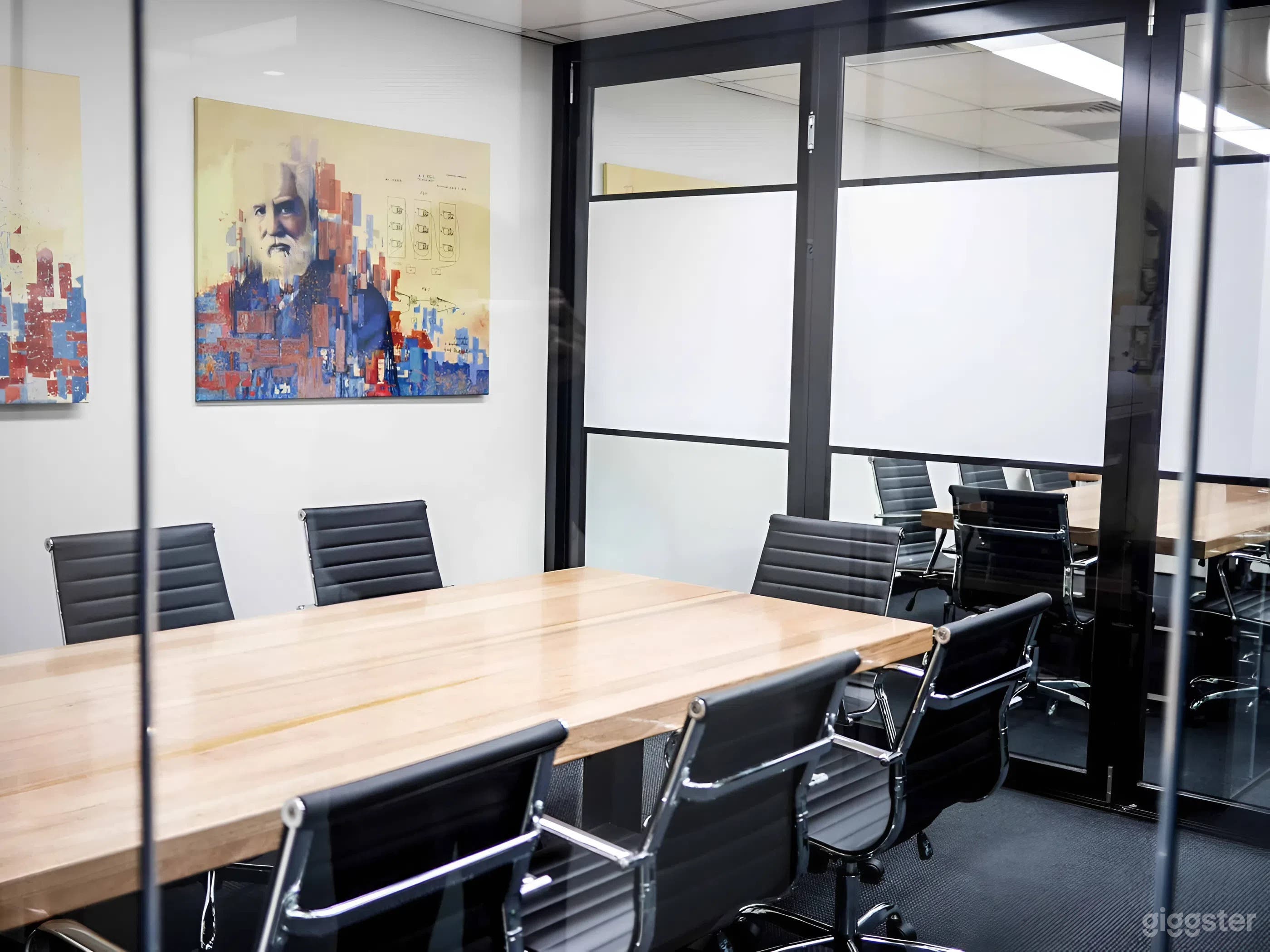 Bell Room - Private Meeting Space for 7 Persons Photo 2