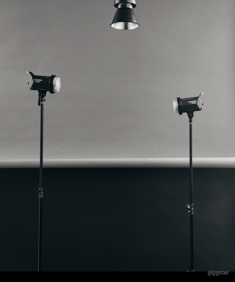  Indoor Studio for Photoshoots 