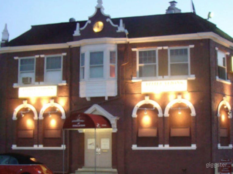  Gran Club de Striptease Moderno con Salón de Cigarros Separado 
