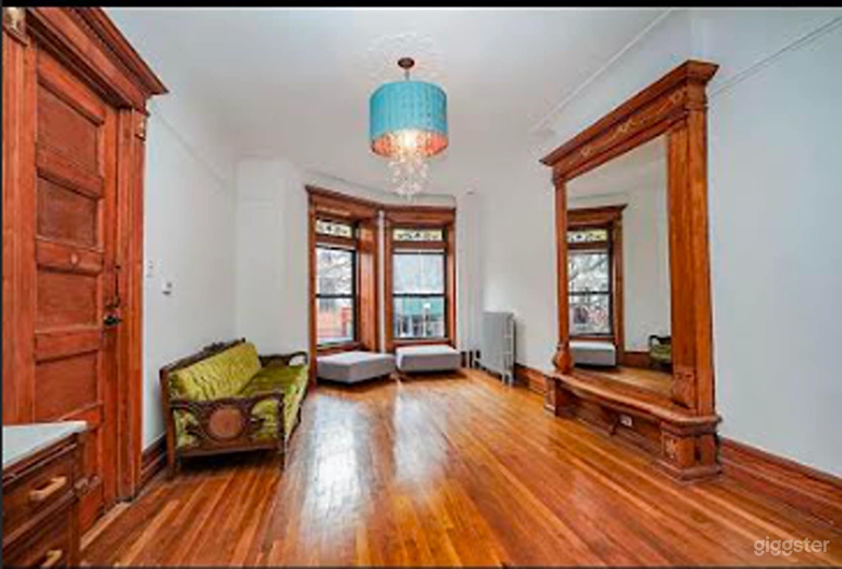  Spacious &amp; Cozy Home on Lincoln Place Photo 2