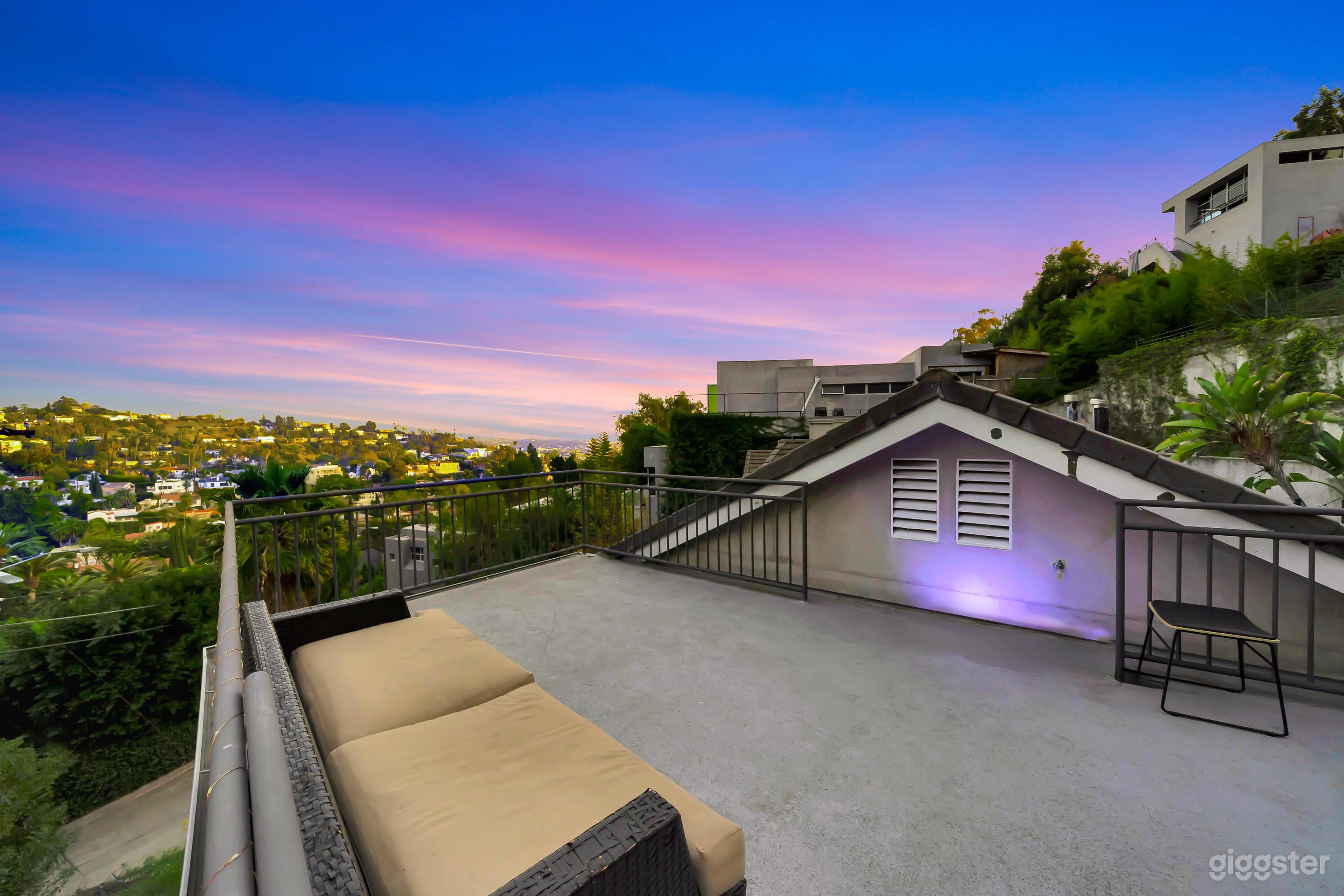 Hollywood Hills Mansion w/ Uninterrupted Views Photo 4