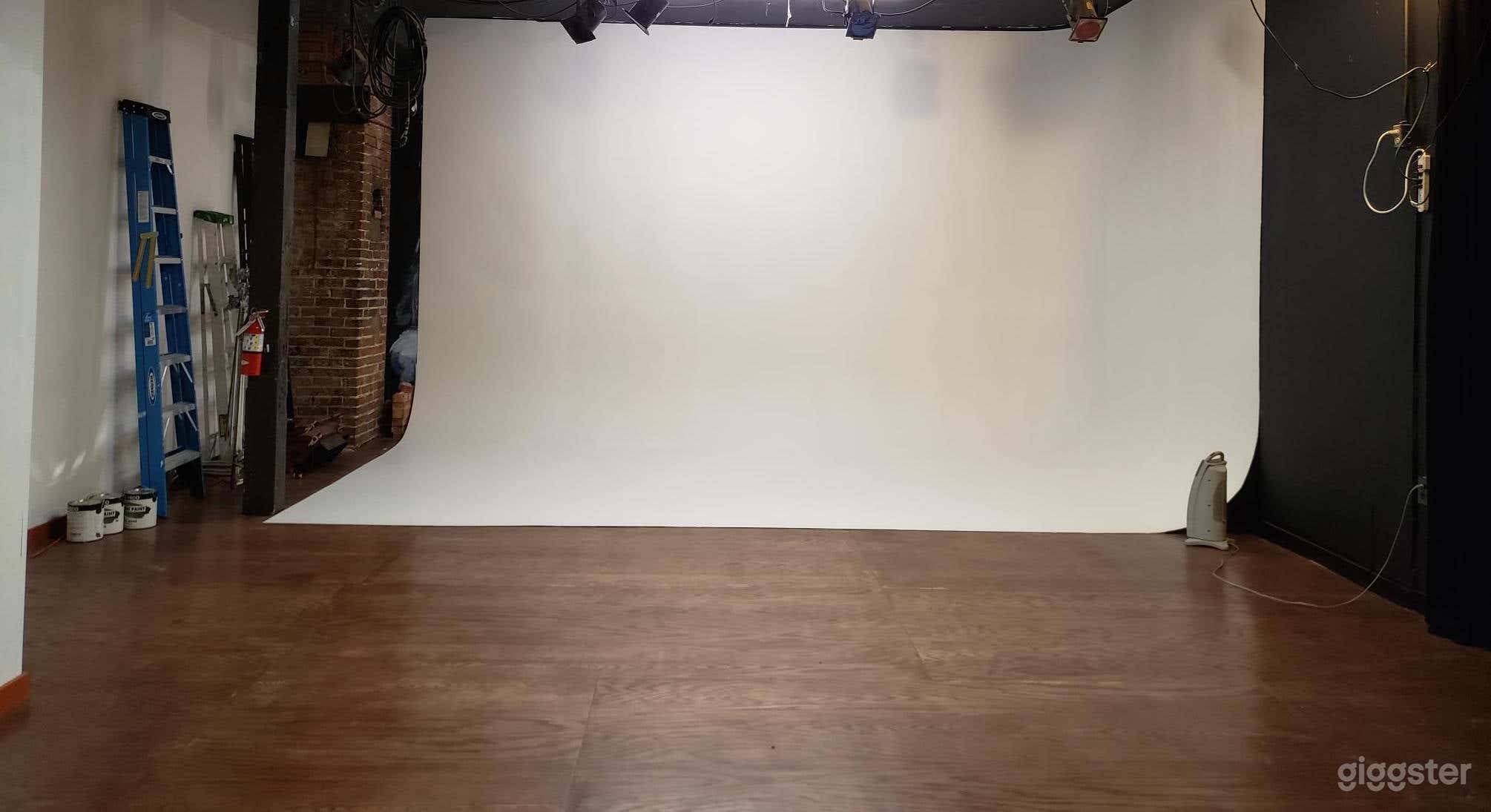 20'X12' corner Cyc Wall