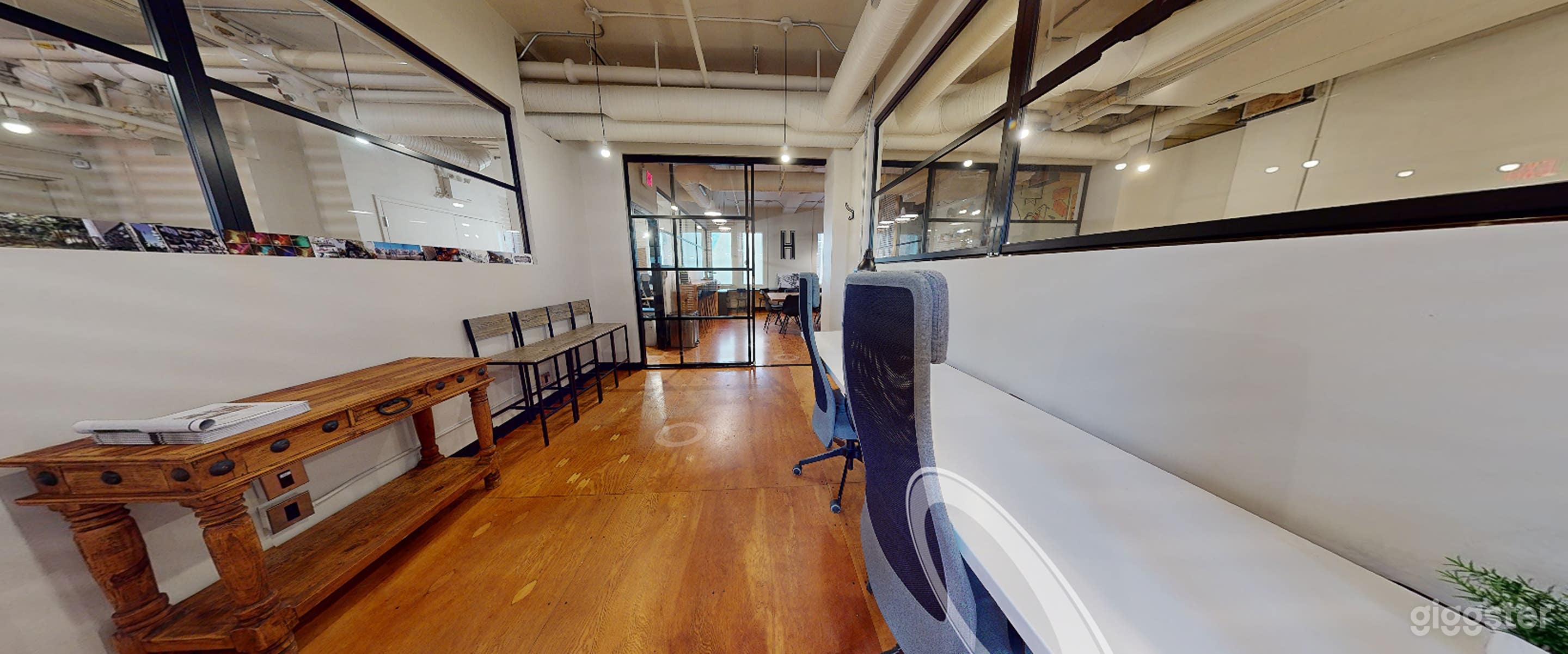 Professionally Designed Workspace Photo 3